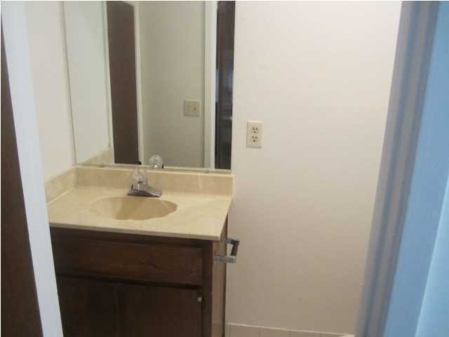 MONTAGE MANOR - Residential Lease