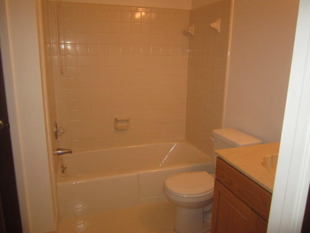 MONTAGE MANOR - Residential Lease