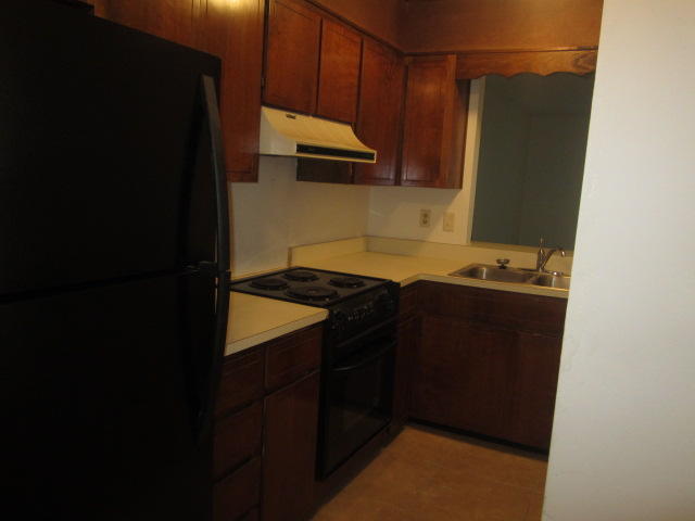 MONTAGE MANOR - Residential Lease