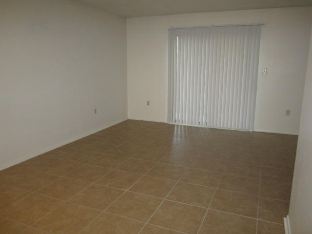 MONTAGE MANOR - Residential Lease