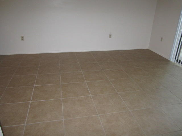 MONTAGE MANOR - Residential Lease