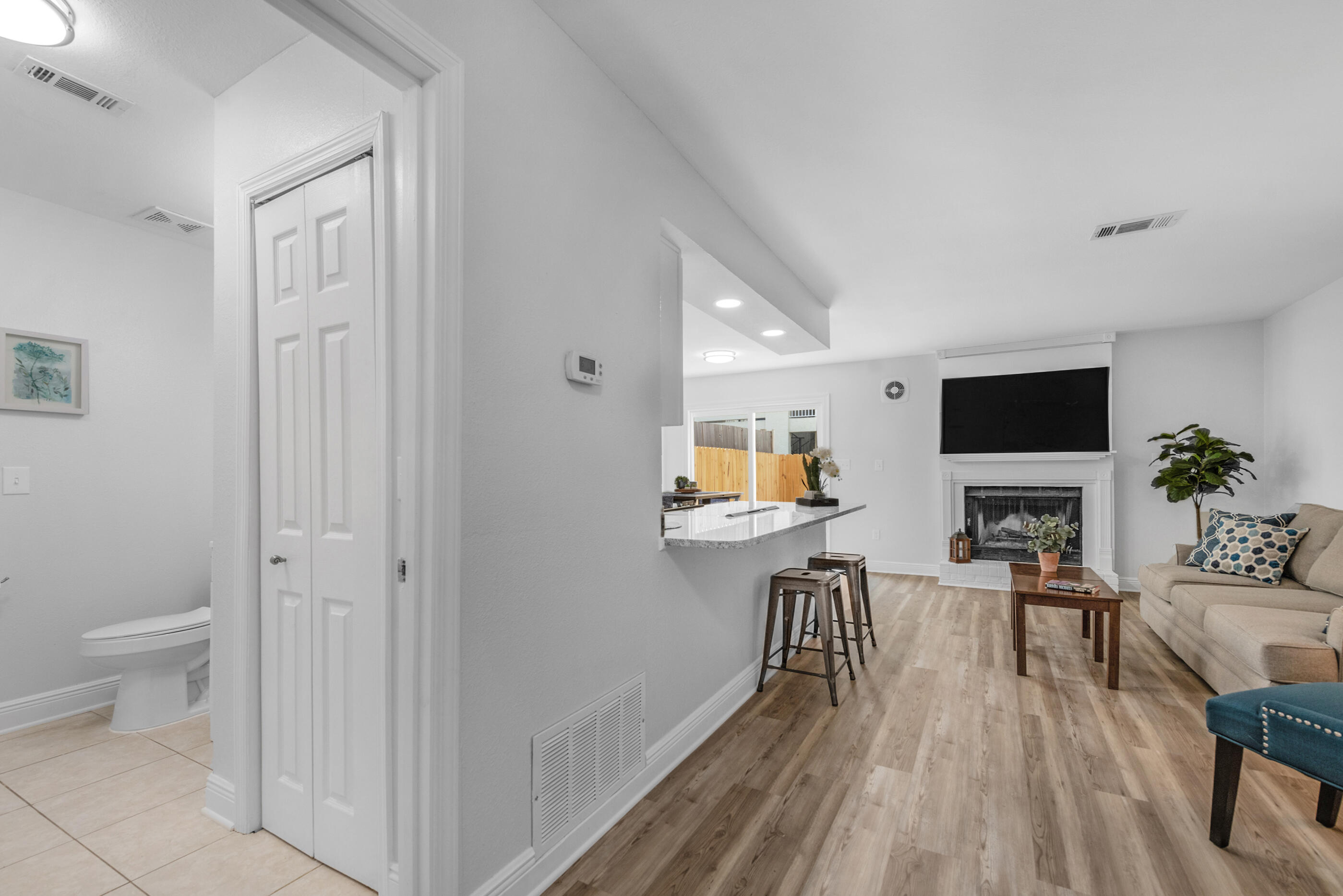 OLYMPIA COURT - Residential