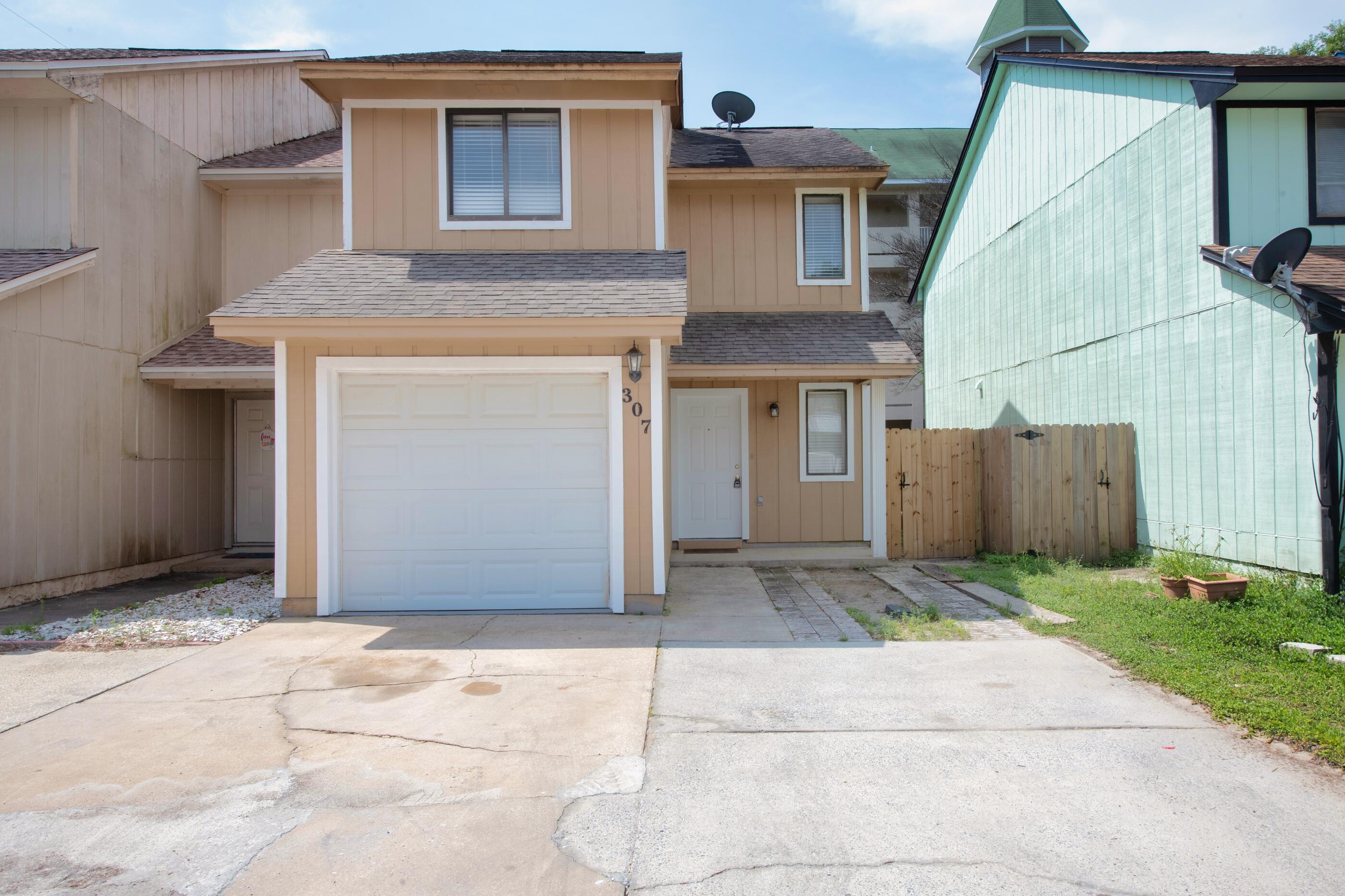 OLYMPIA COURT - Residential