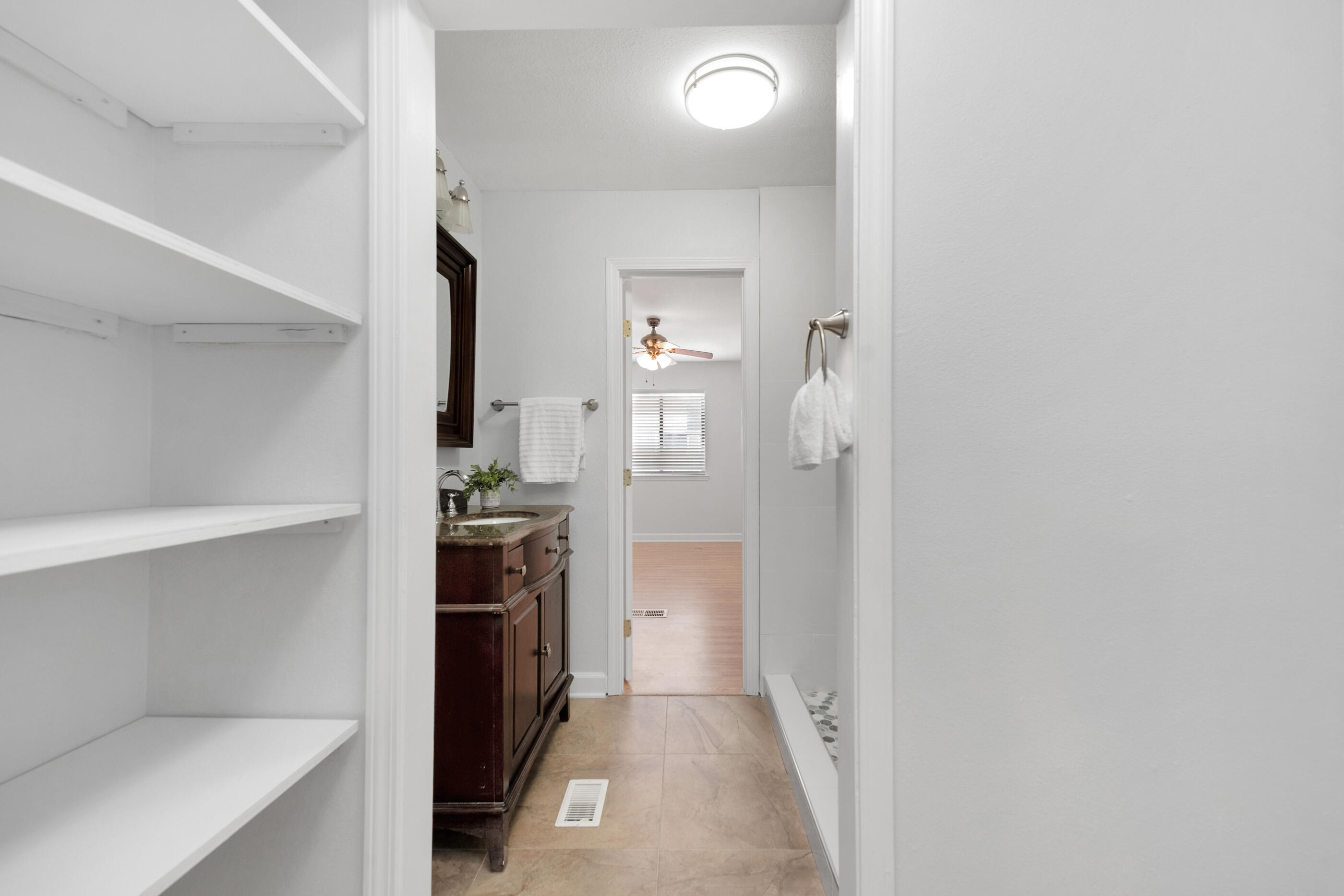 OLYMPIA COURT - Residential