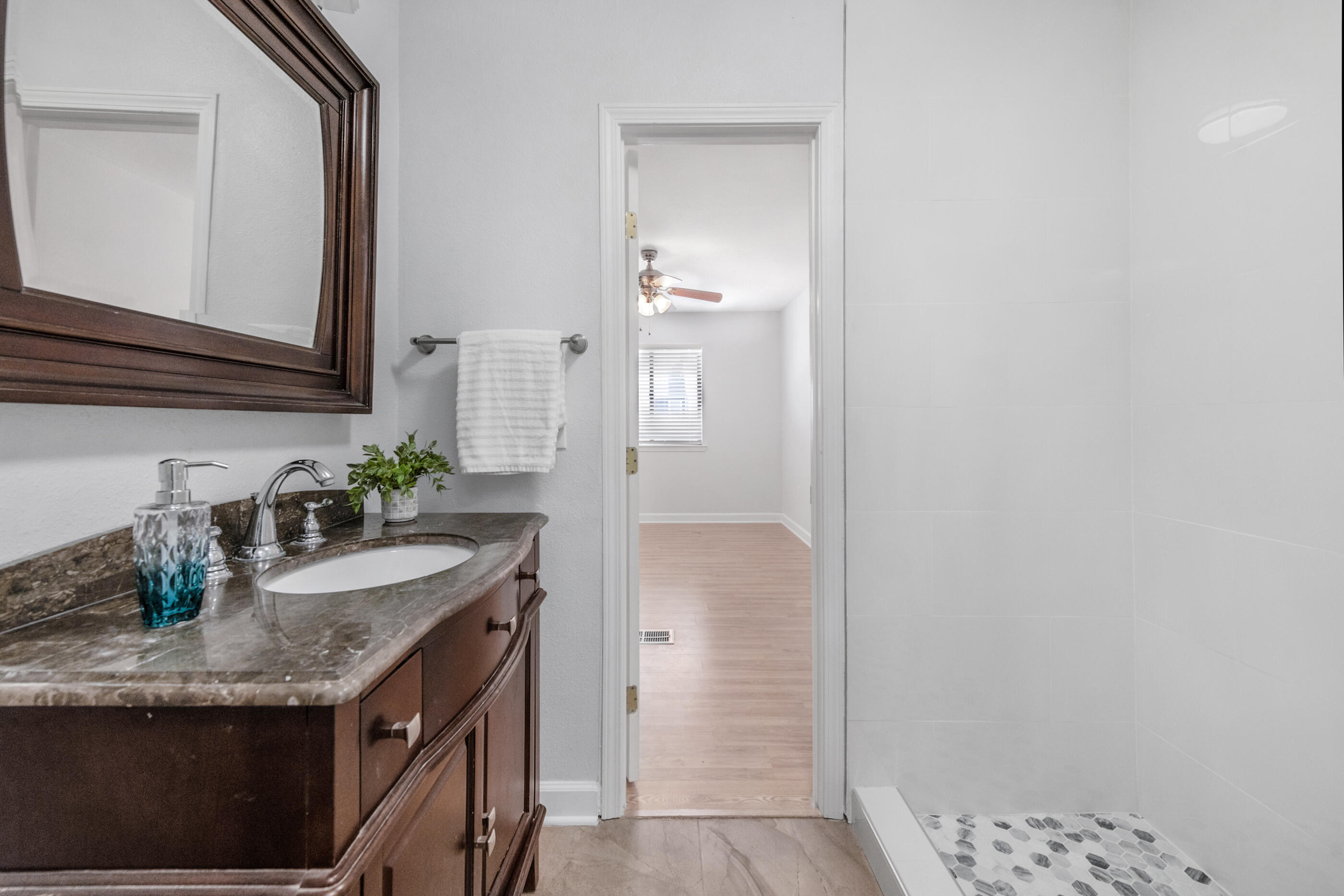 OLYMPIA COURT - Residential