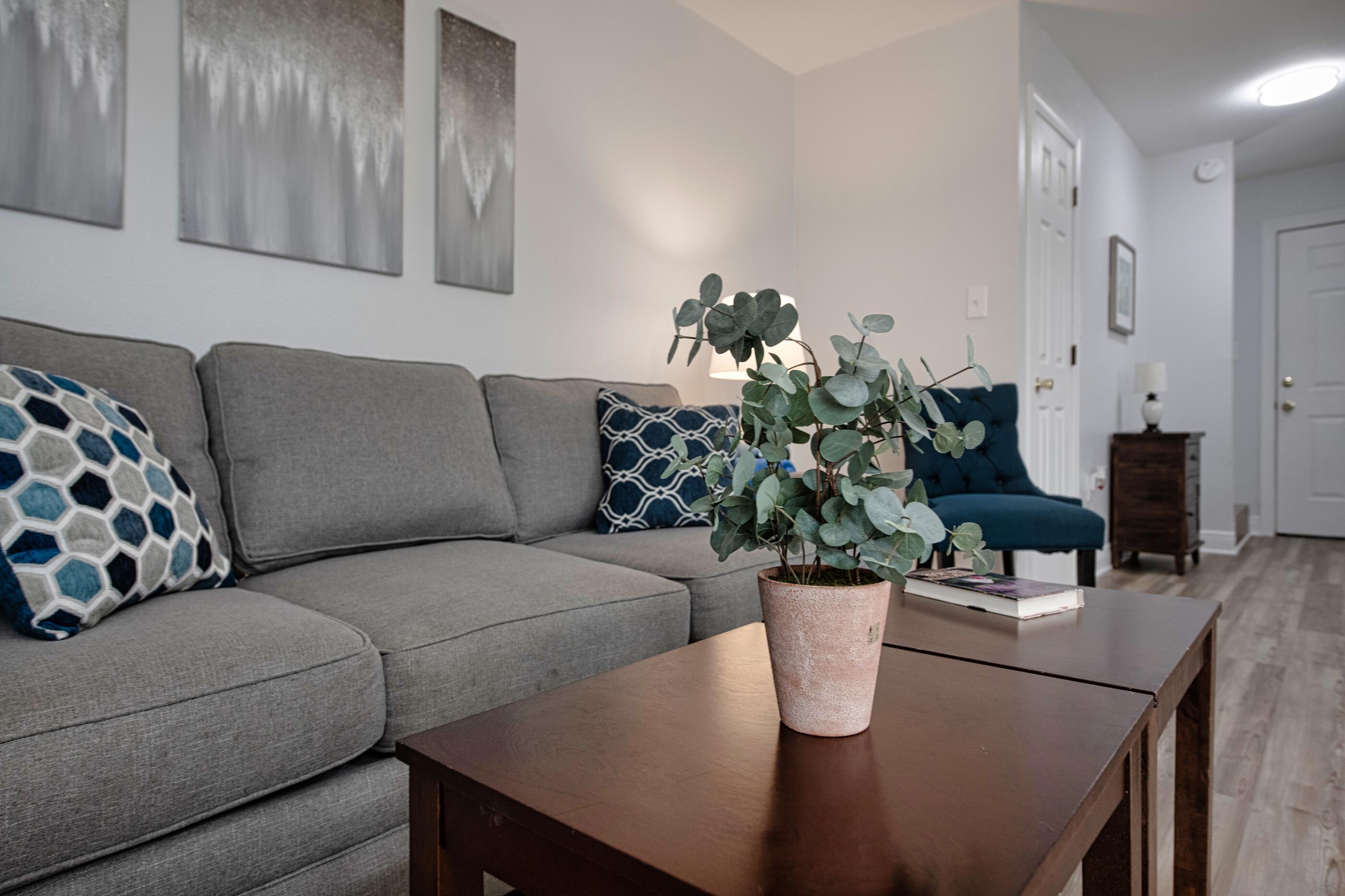 OLYMPIA COURT - Residential