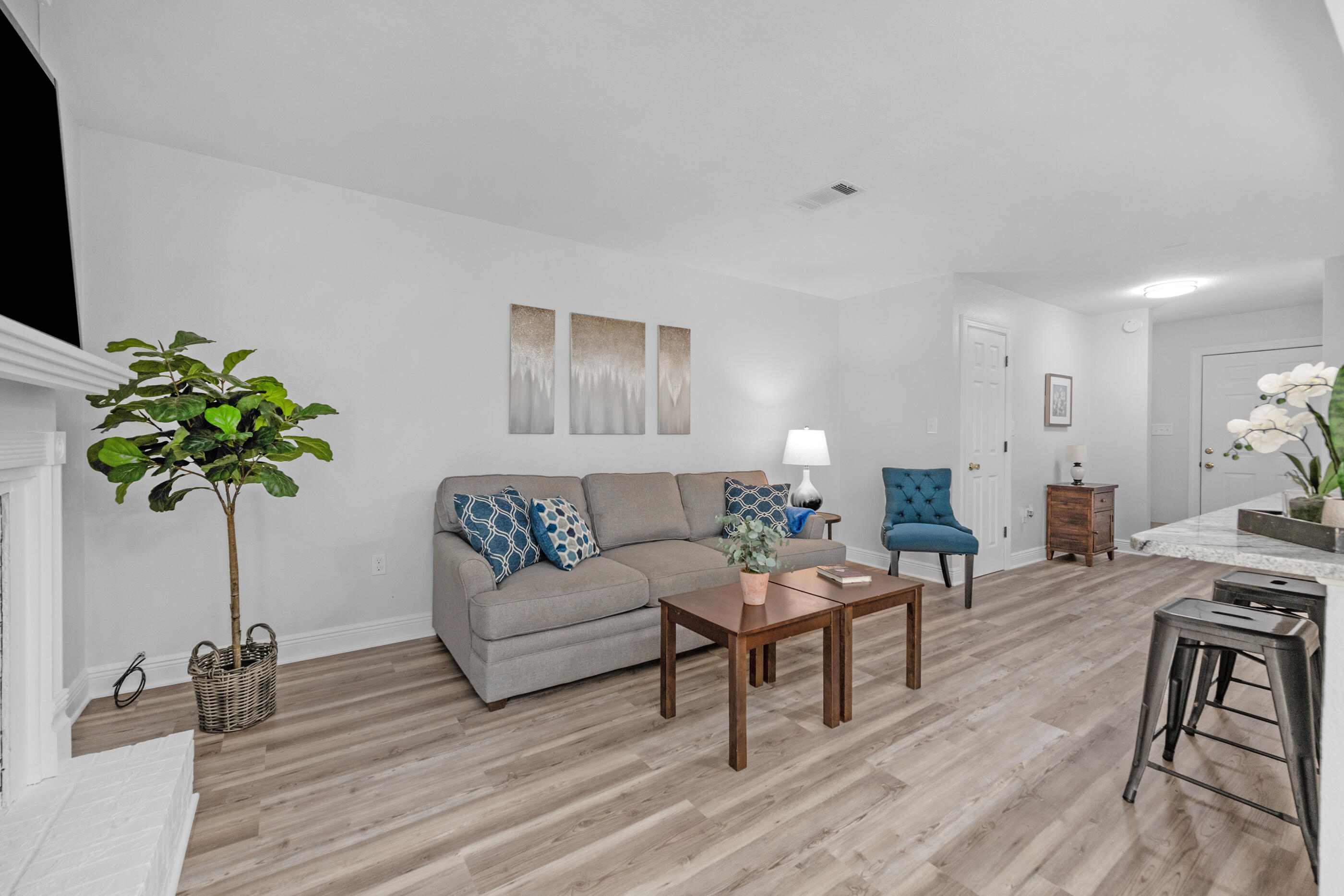 OLYMPIA COURT - Residential