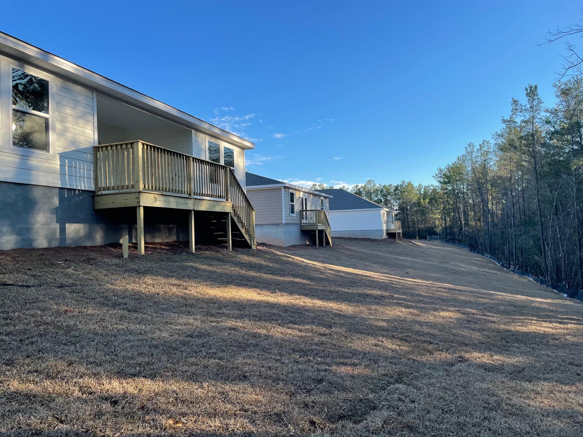 CROSS CREEK - Residential Lease