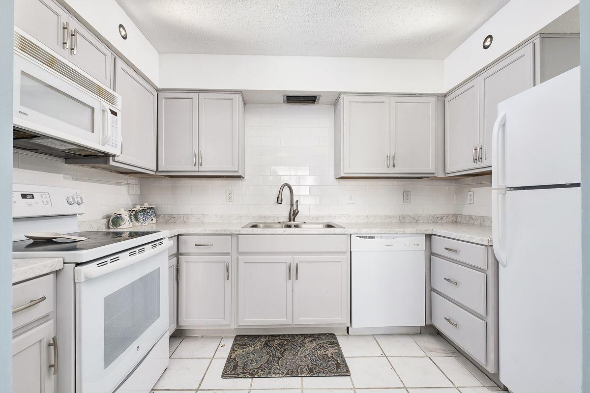 ENCLAVE PH 1 - Residential