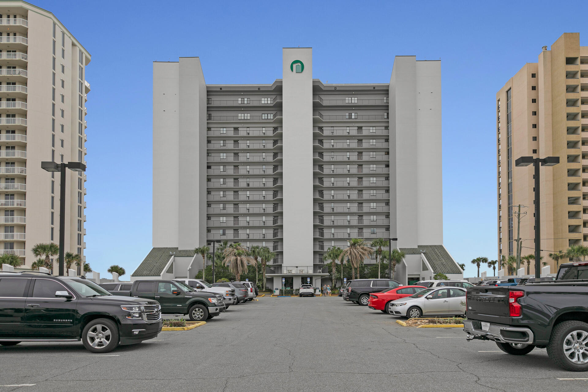 EMERALD TOWERS CONDO - Residential