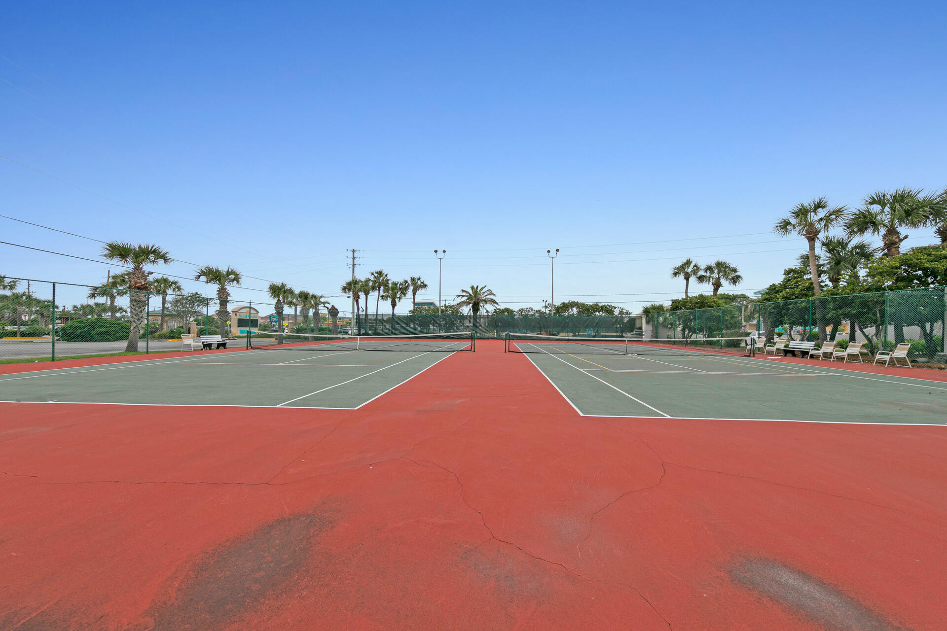 EMERALD TOWERS CONDO - Residential