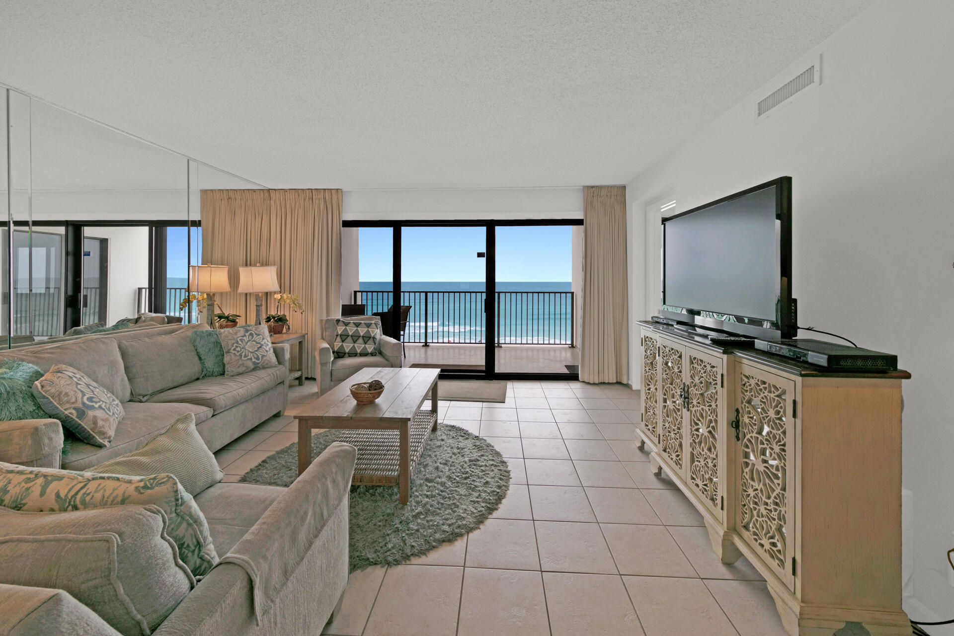 EMERALD TOWERS CONDO - Residential