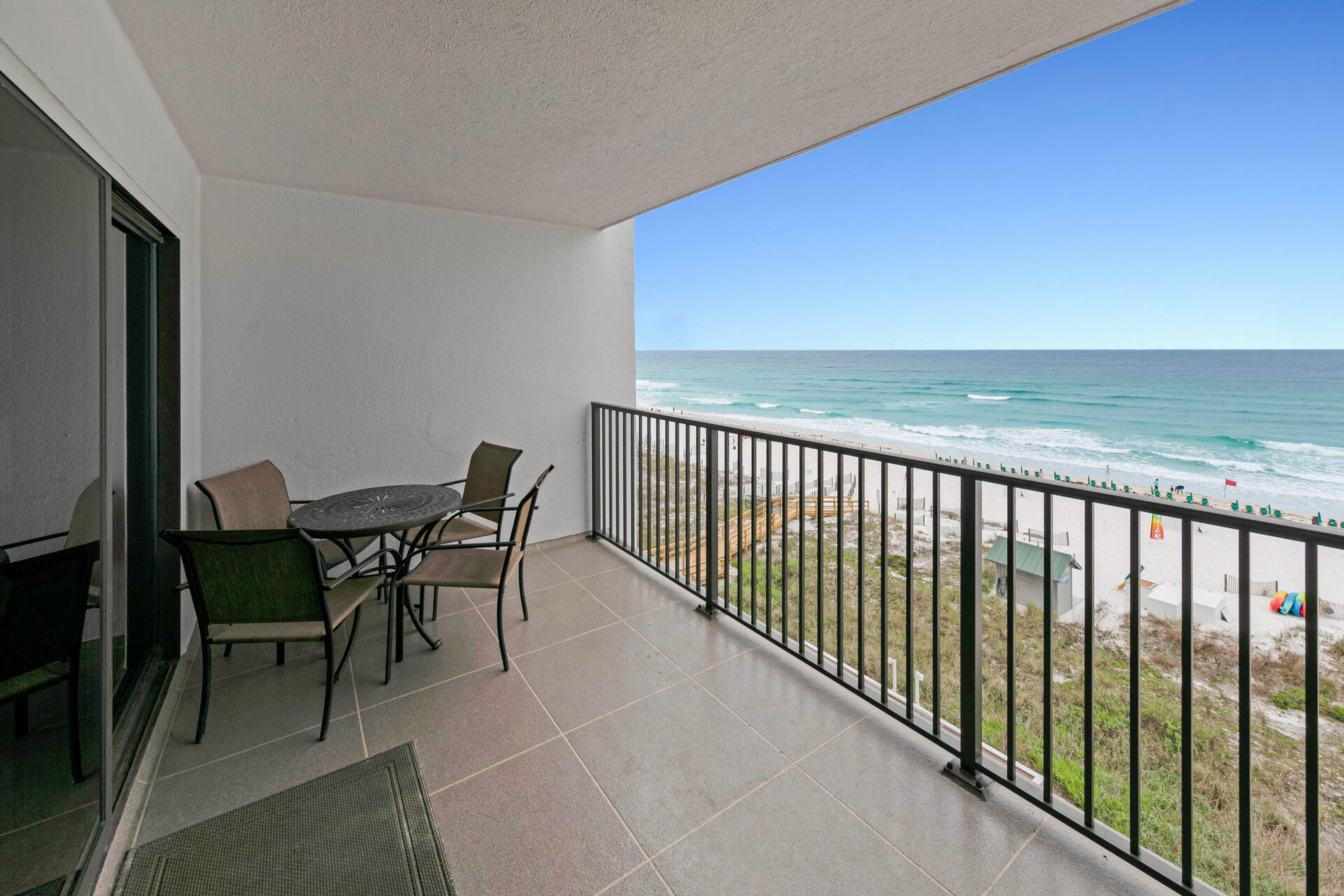 EMERALD TOWERS CONDO - Residential