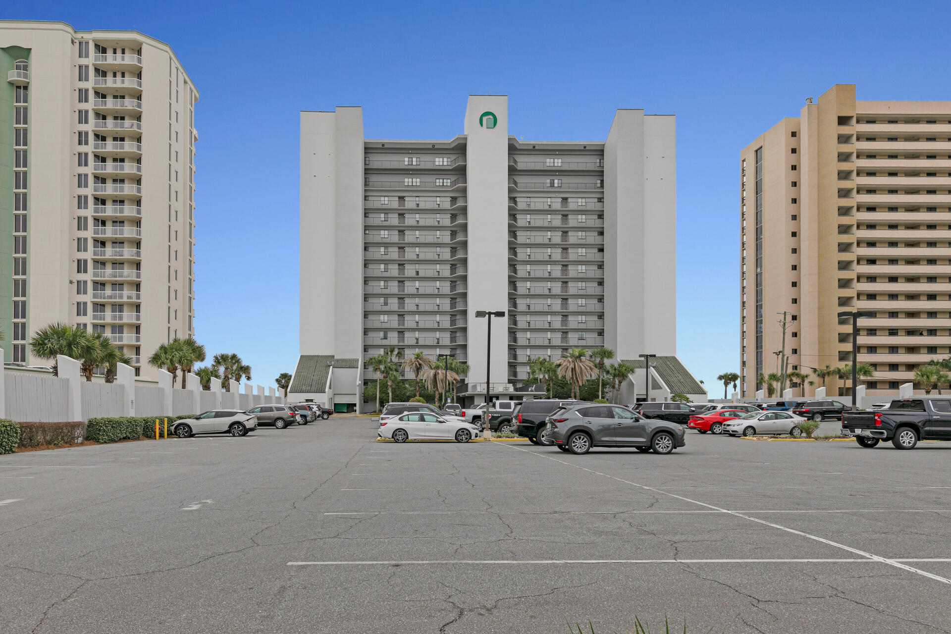 EMERALD TOWERS CONDO - Residential