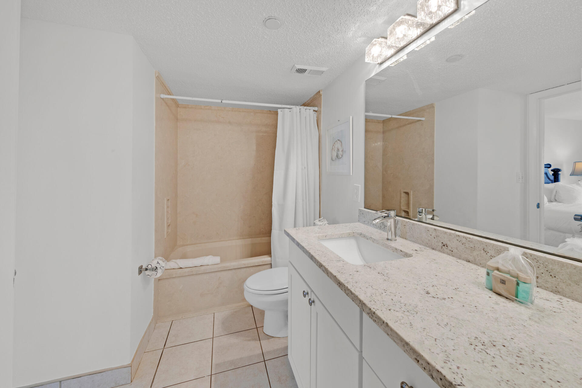 EMERALD TOWERS CONDO - Residential