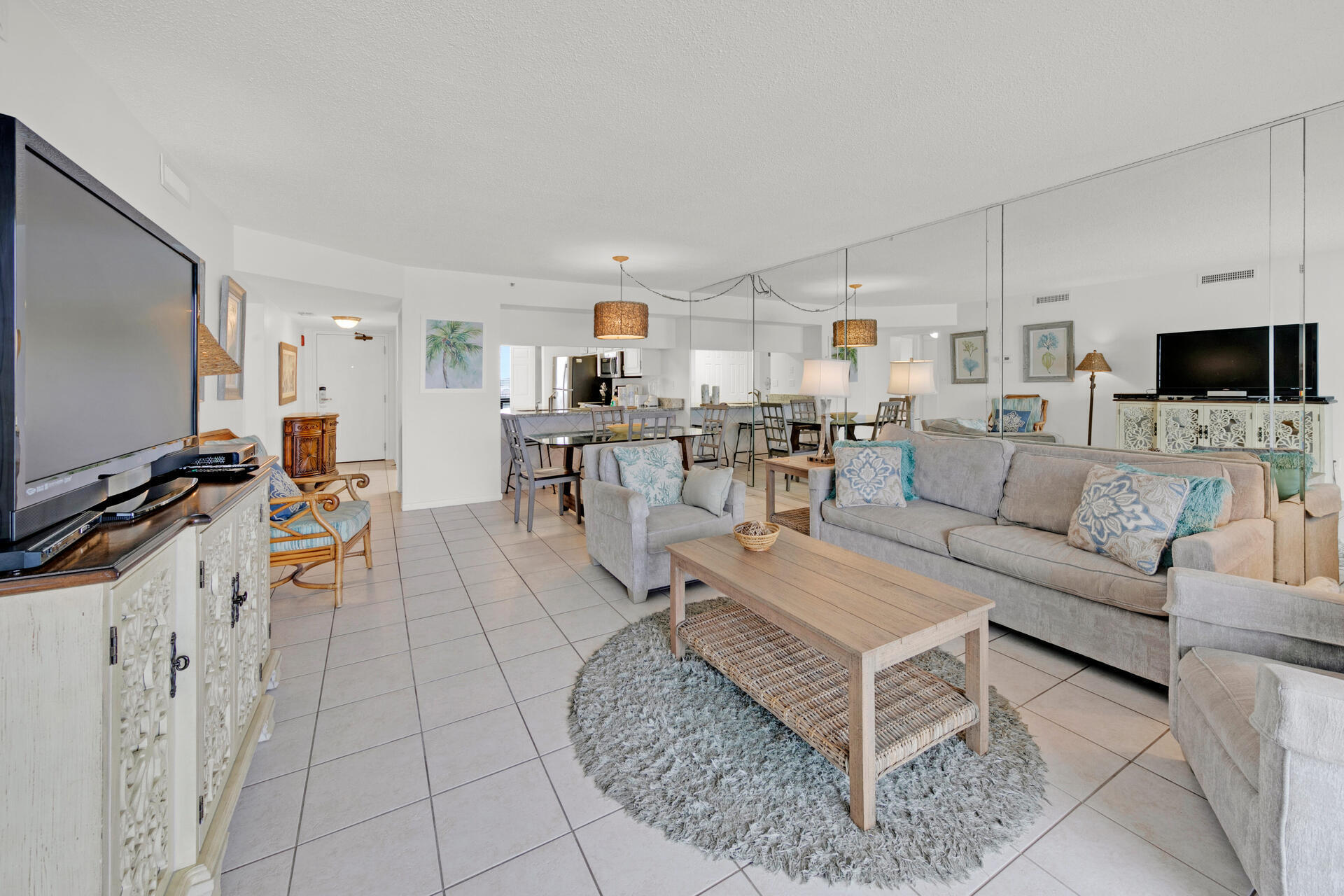 EMERALD TOWERS CONDO - Residential