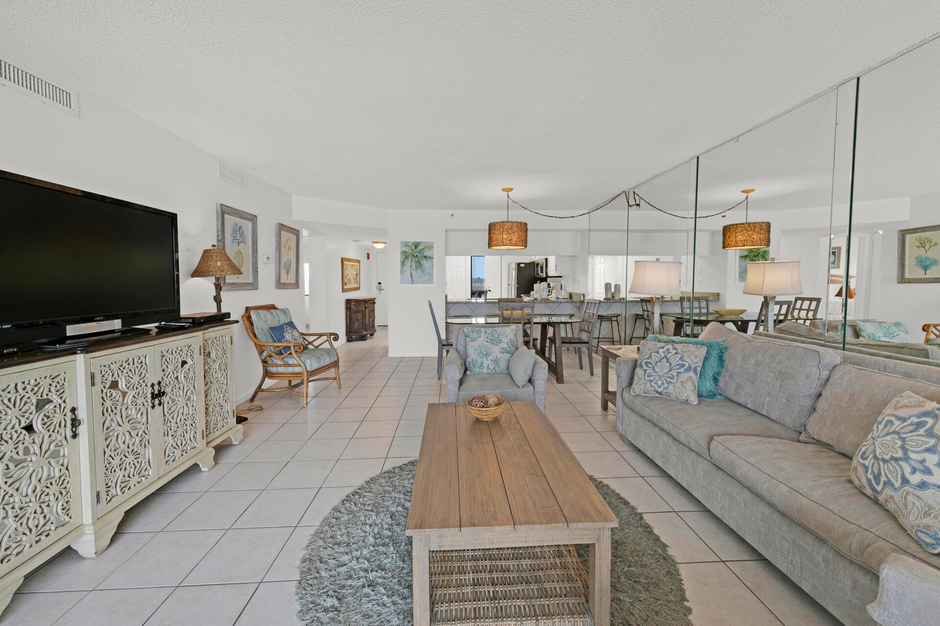 EMERALD TOWERS CONDO - Residential