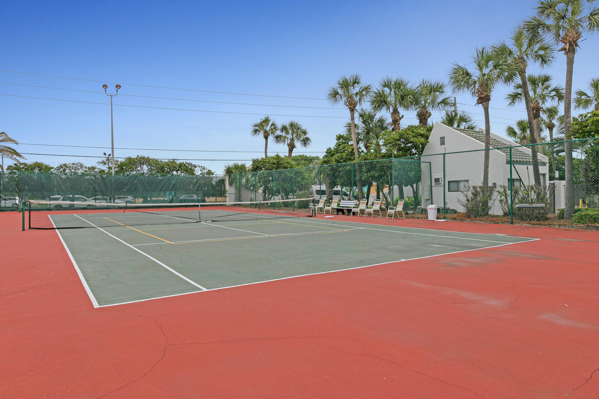 EMERALD TOWERS CONDO - Residential