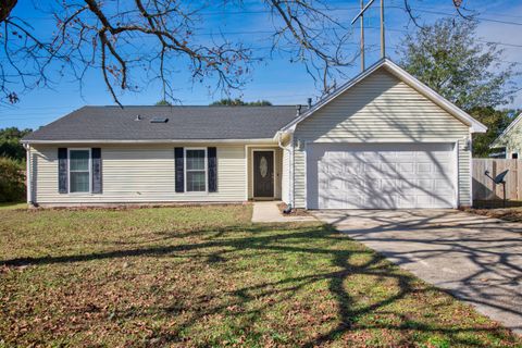 Photo of 140 Mill Pond Cove, Crestview, FL 32539 (MLS # 991397)