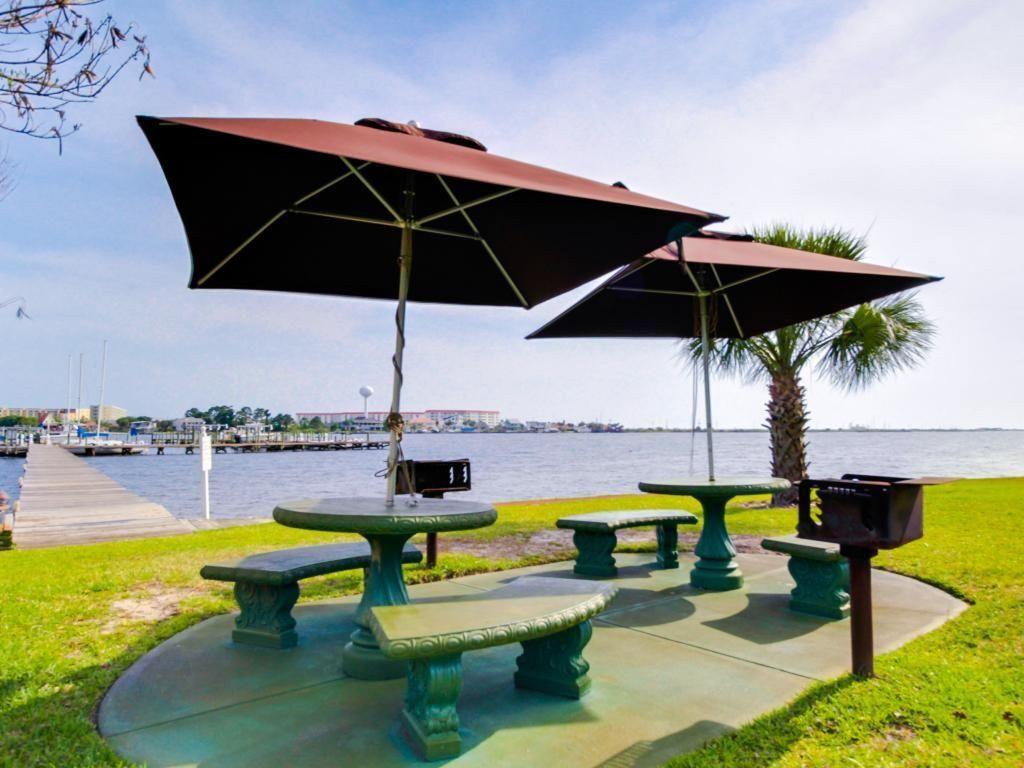 PIRATES BAY PH 1 - Residential