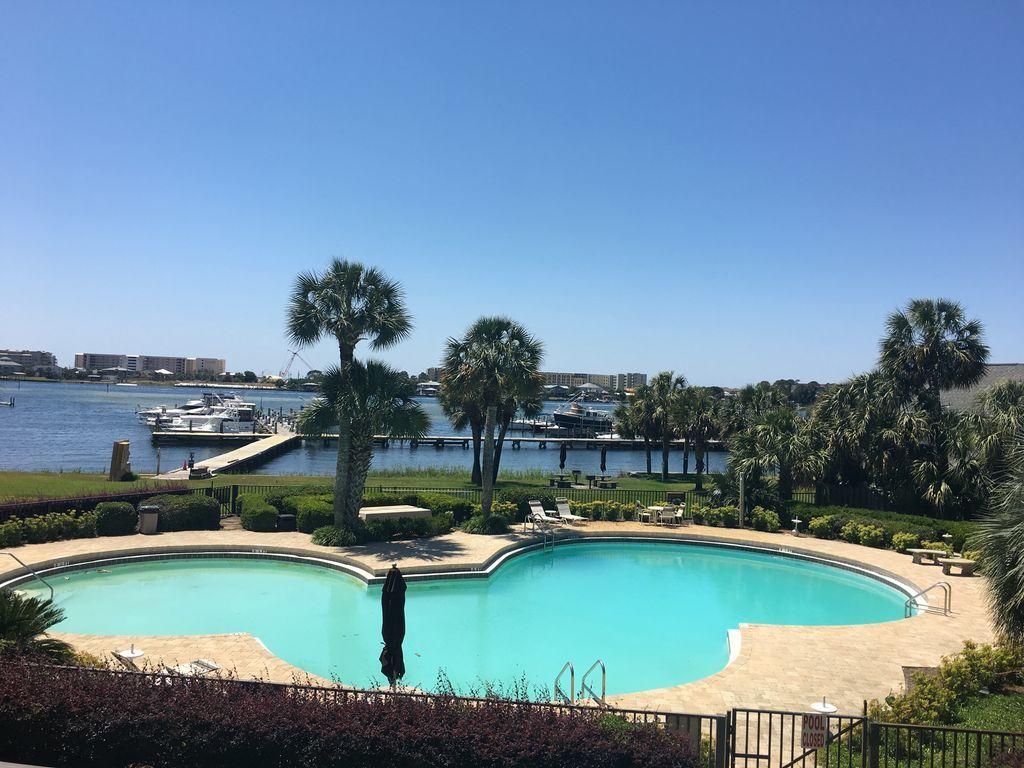 PIRATES BAY PH 1 - Residential