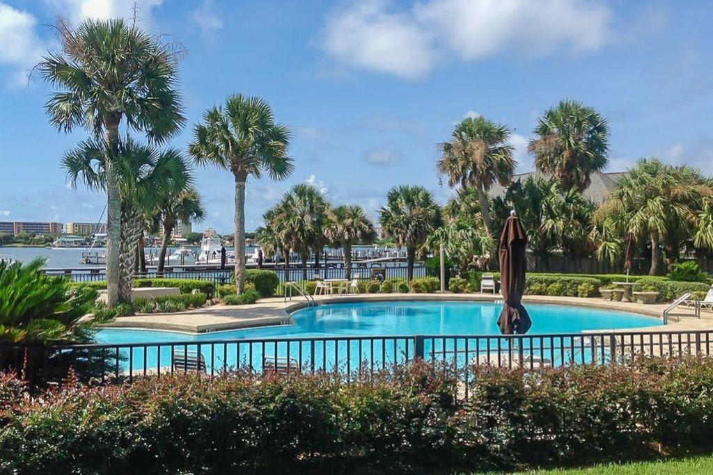 PIRATES BAY PH 1 - Residential