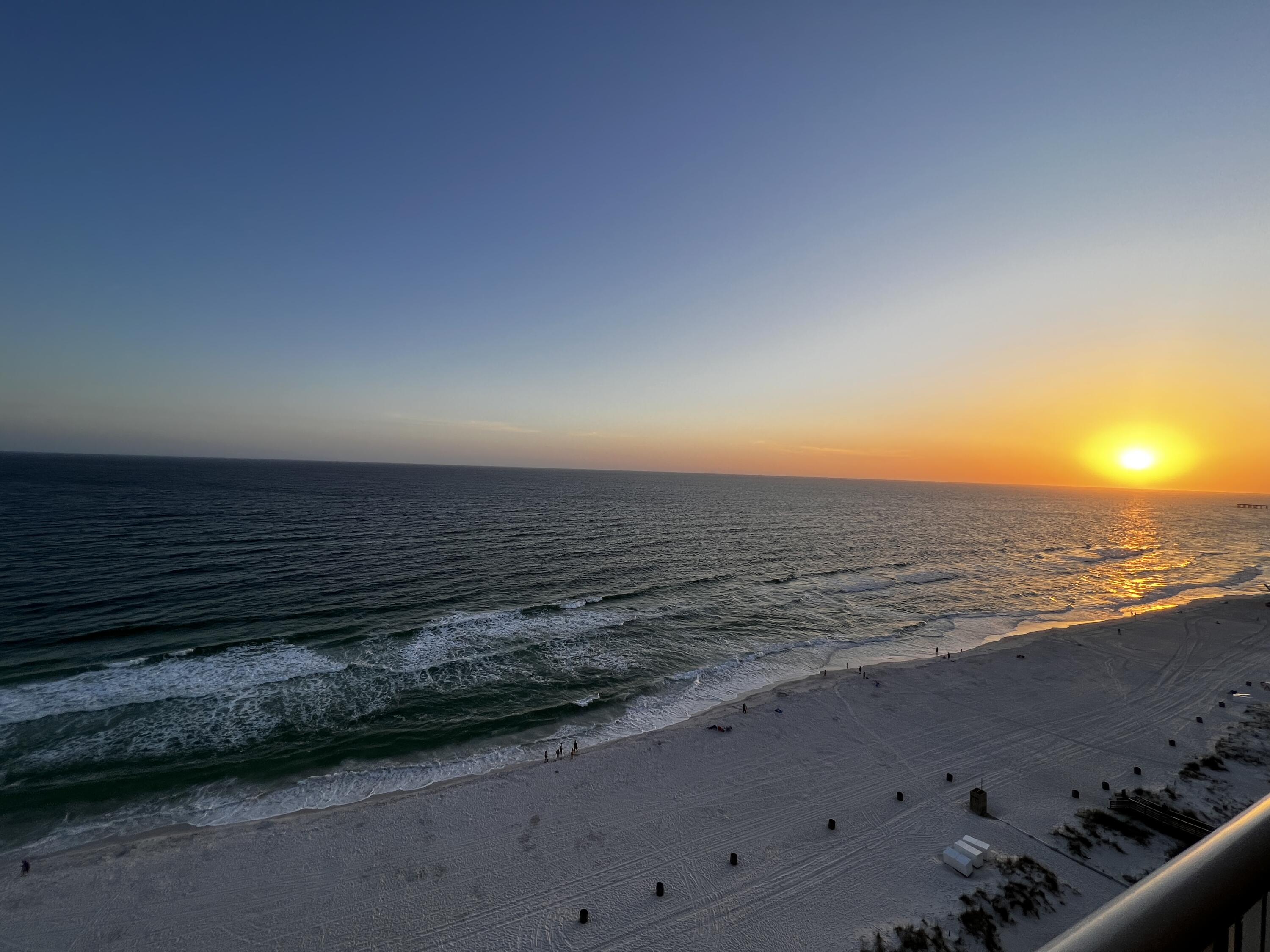 Fully furnished studio condo at the Majestic Beach Resort! Tile floor throughout the unit and a new HVAC system (both the roof top condensing unit and the indoor air handler are new). There is a fantastic murphy bed that lets down a queen size bed. When the murphy bed is not extended there is a comfortable sofa for relaxing and enjoying the amazing gulf views. This studio is ready for you to enjoy or use as a rental! The condo would make the perfect Beach get-a-way! Amenities include 4 Large pools, 2 are indoor pools, 2 hot tubs, a baby pool and wading pool with waterfall, H20 Bar and Grill serving Gulfside/Poolside lunch and dinner, Large outdoor dining area, huge Fitness center, 130 seat Stadium seating Movie Theater, Convention center,
Private Owner's Lounge with full Kitchen, Tennis Courts, Majestic Market featuring Starbucks coffee. Quick distance to the wonderful shopping, dining and entertainment at Pier Park.