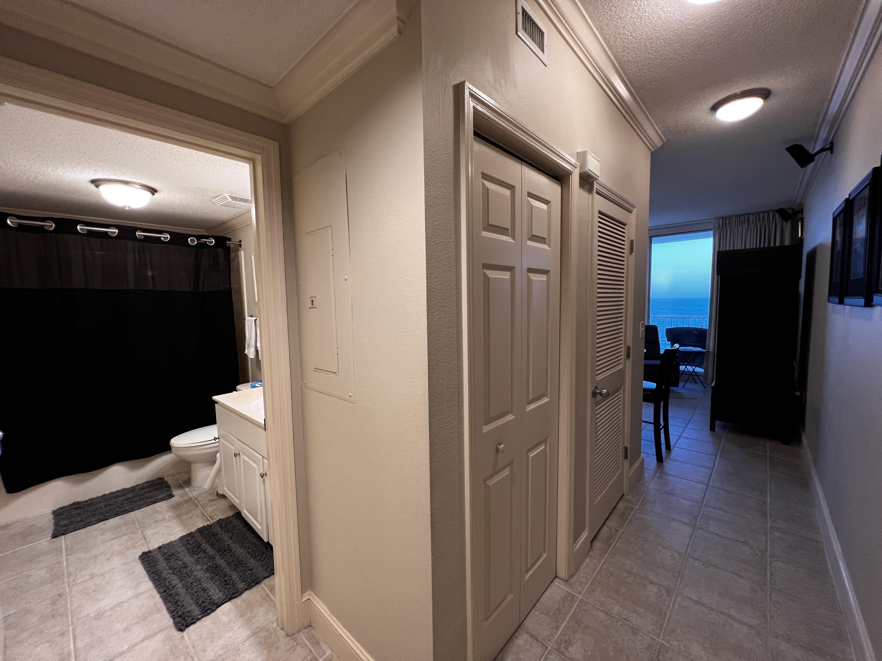 MAJESTIC BEACH TOWER - Residential