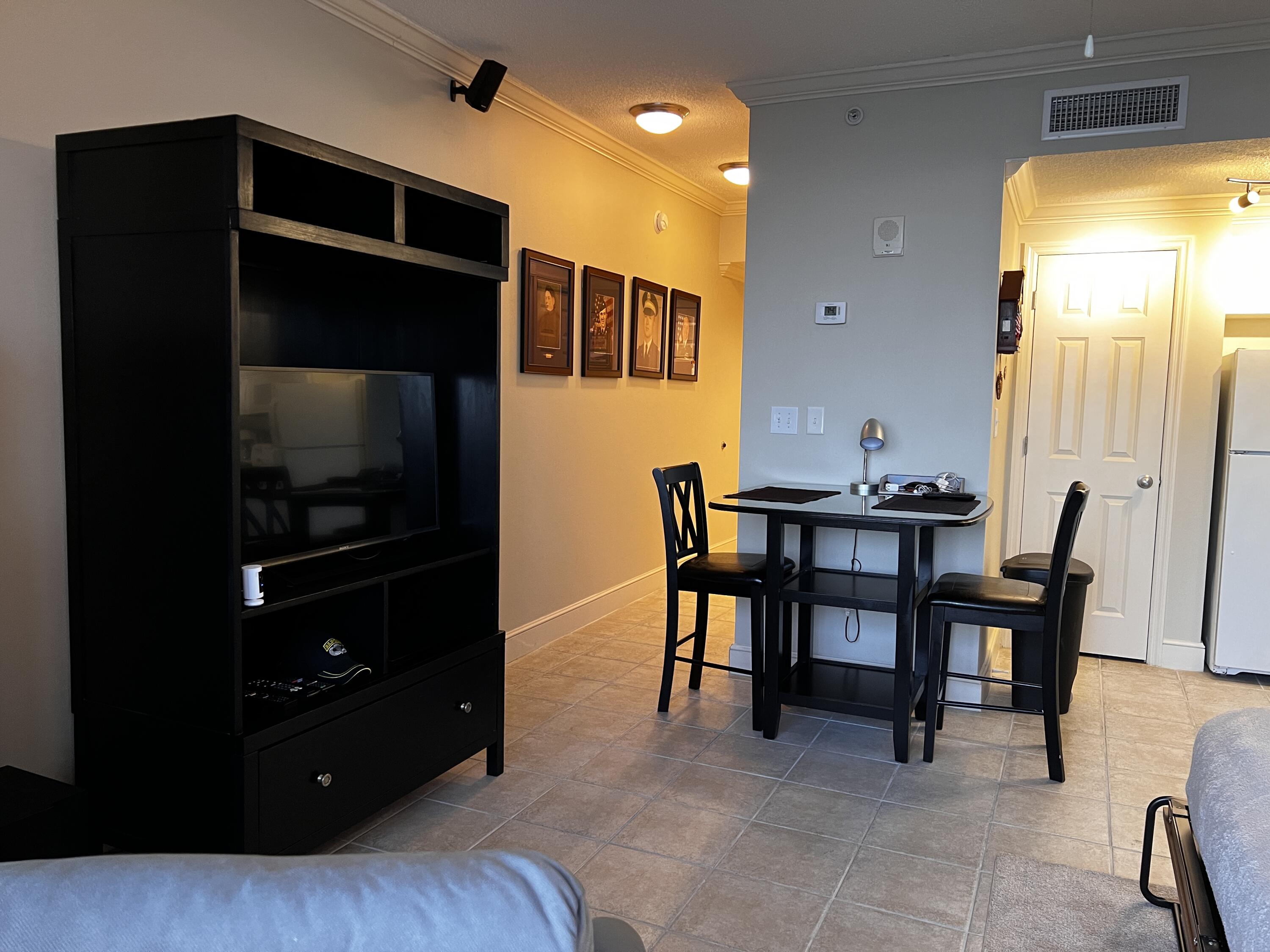 MAJESTIC BEACH TOWER - Residential