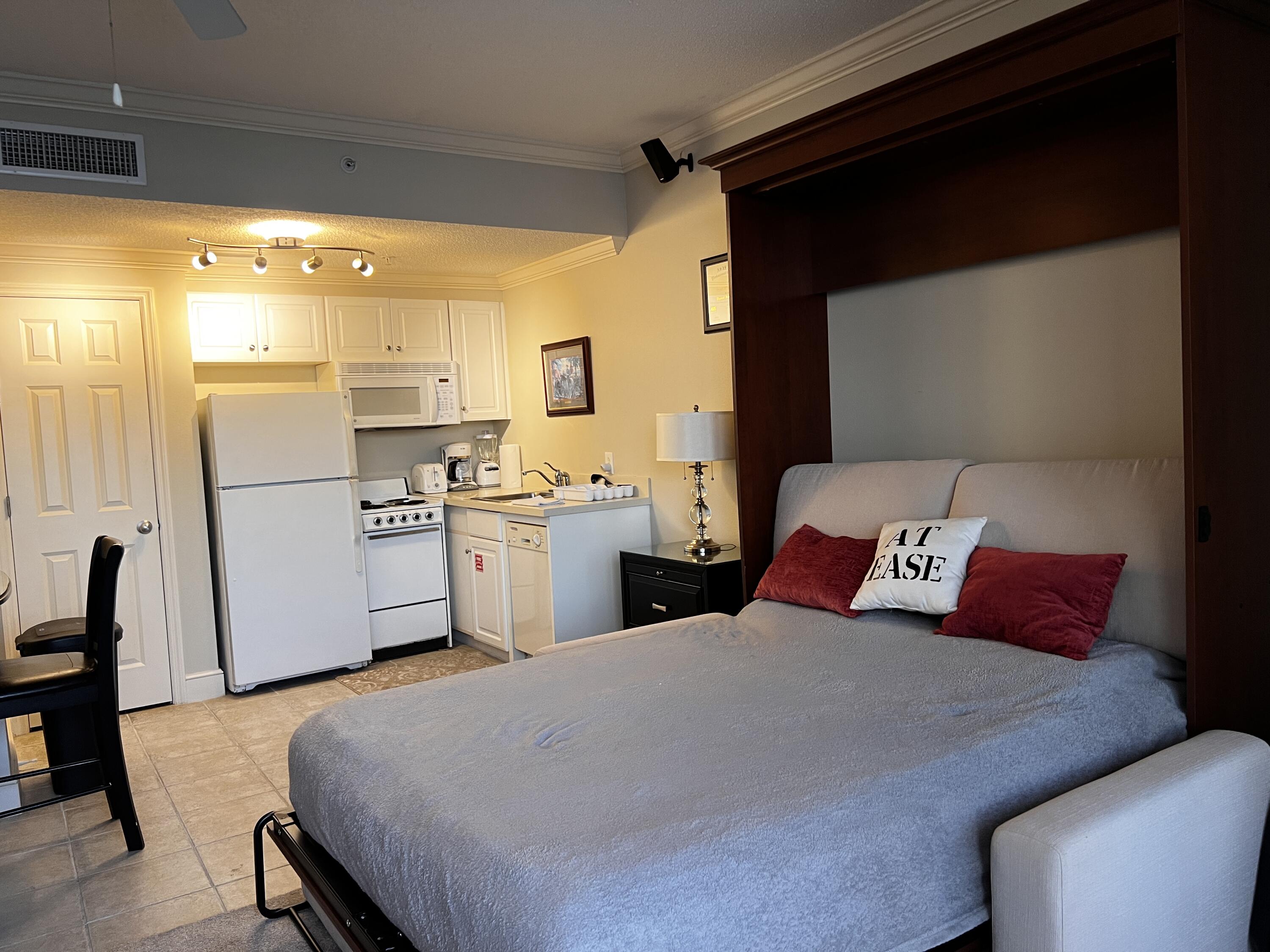 MAJESTIC BEACH TOWER - Residential