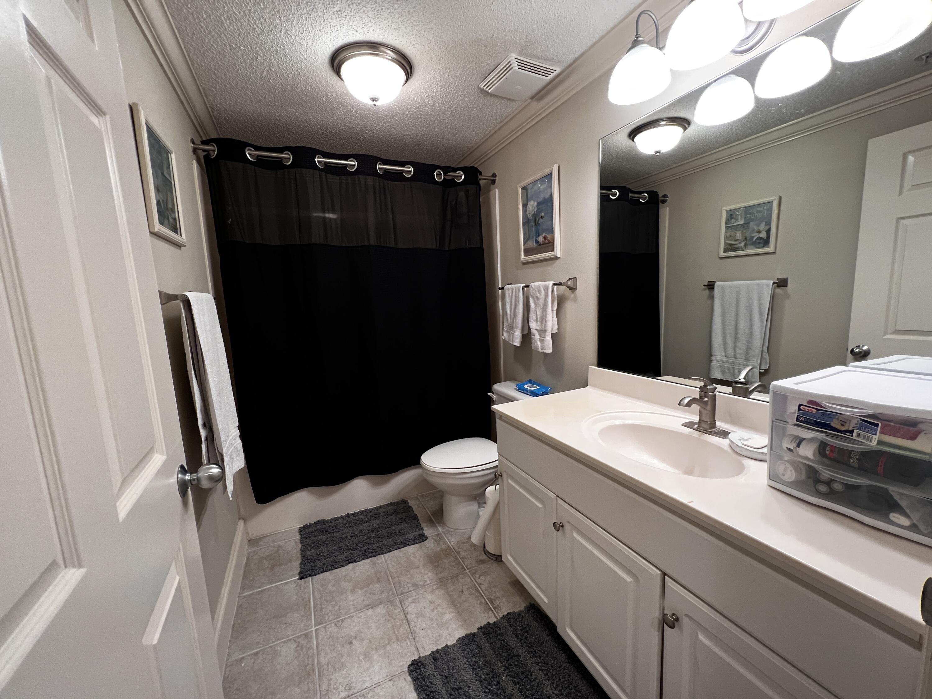 MAJESTIC BEACH TOWER - Residential