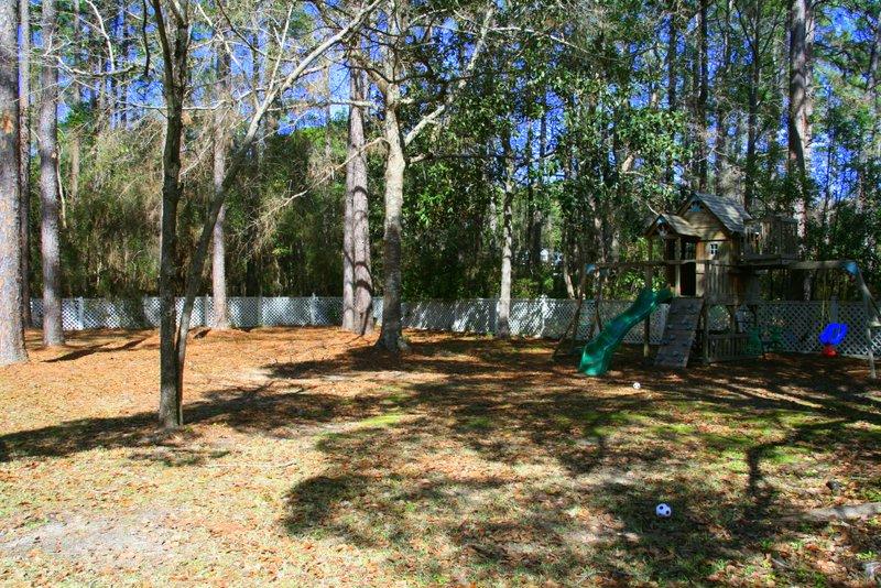 PINE SHORES - Residential