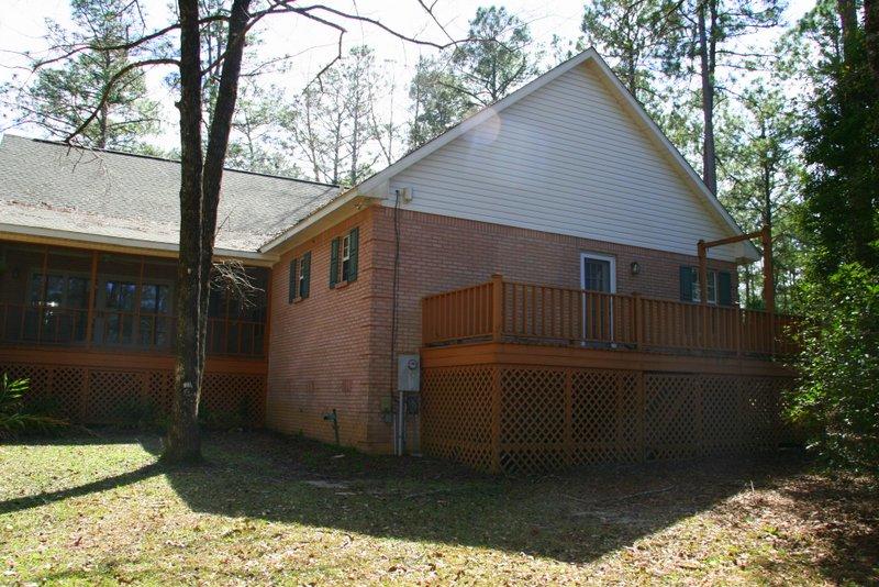 PINE SHORES - Residential