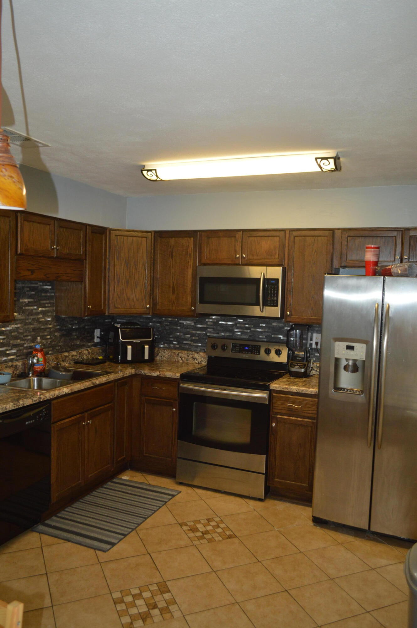 BROWNSVILLE STATION 3 - Residential Lease