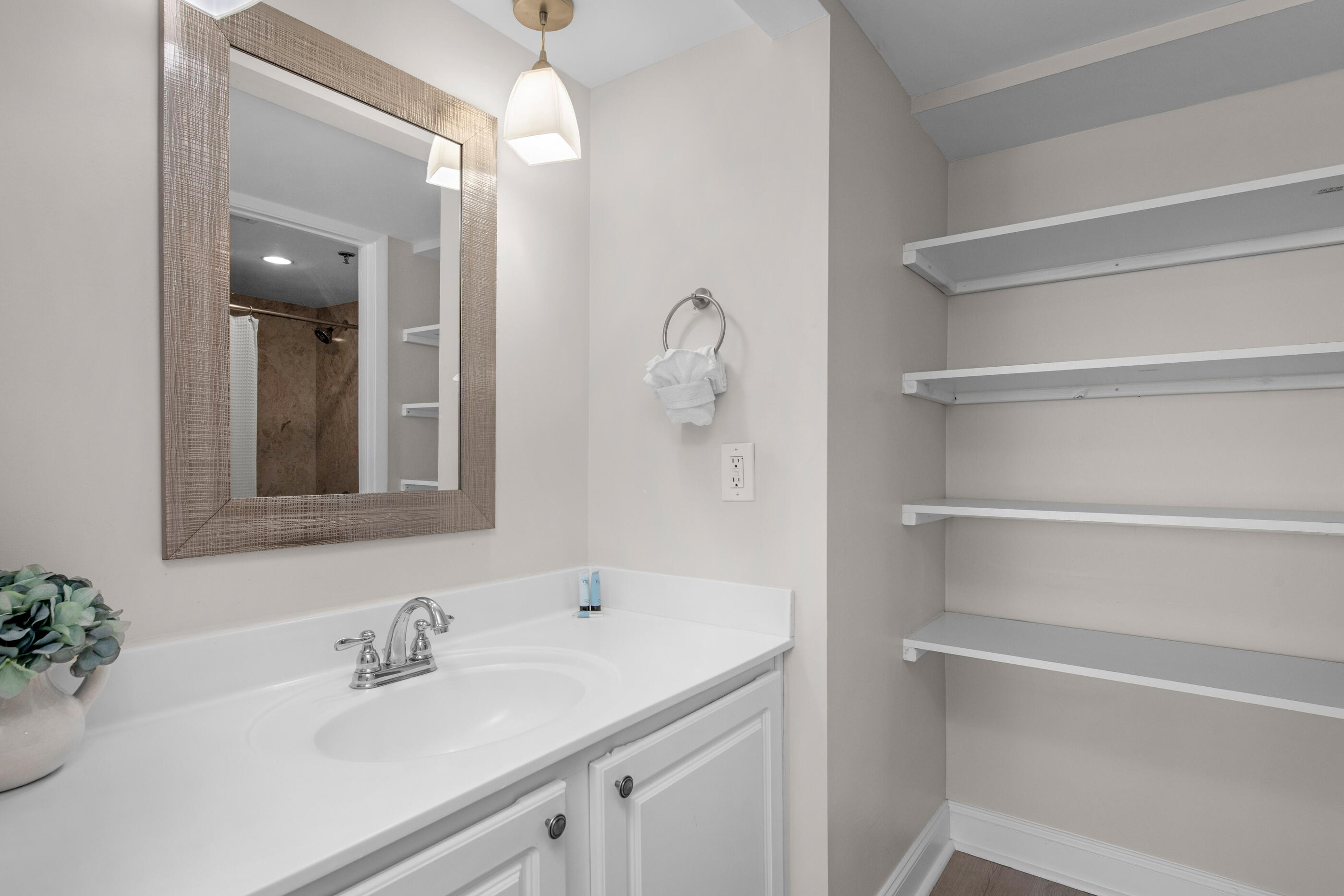 SUNDESTIN INTERNATIONAL CONDO - Residential