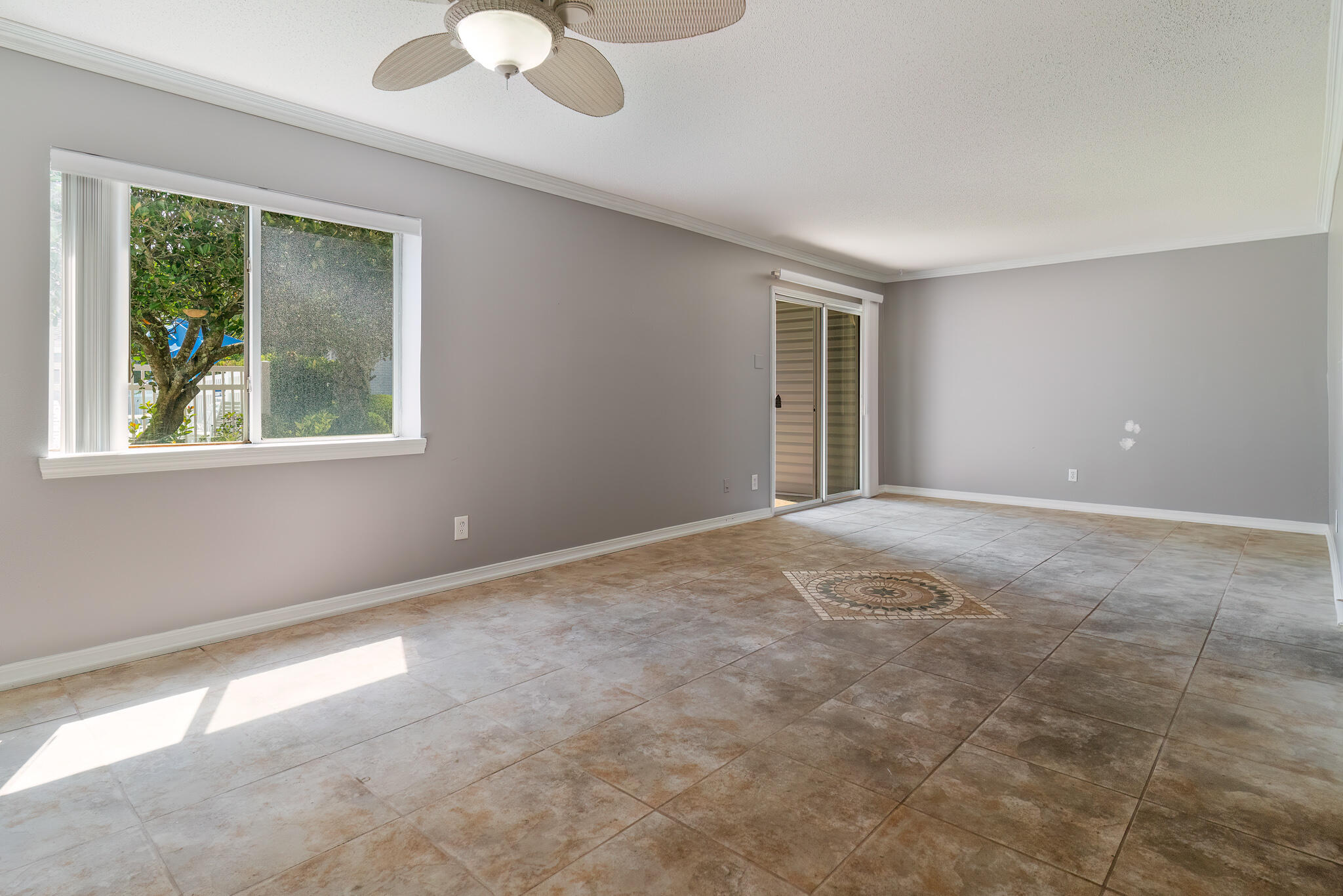 Incredible price for two bedroom Fountain Head Unit. Owner is motivated. Easy to show. Desirable location only minutes to Eglin AFB West Gate. Waterfront condo with 2 bedrooms 1 bath. Gated waterfront community with Pool and tennis and pickleball courts. This unit is located on the first level and community pool is steps away from unit.. Complex is surrounded by Bay waterfront.