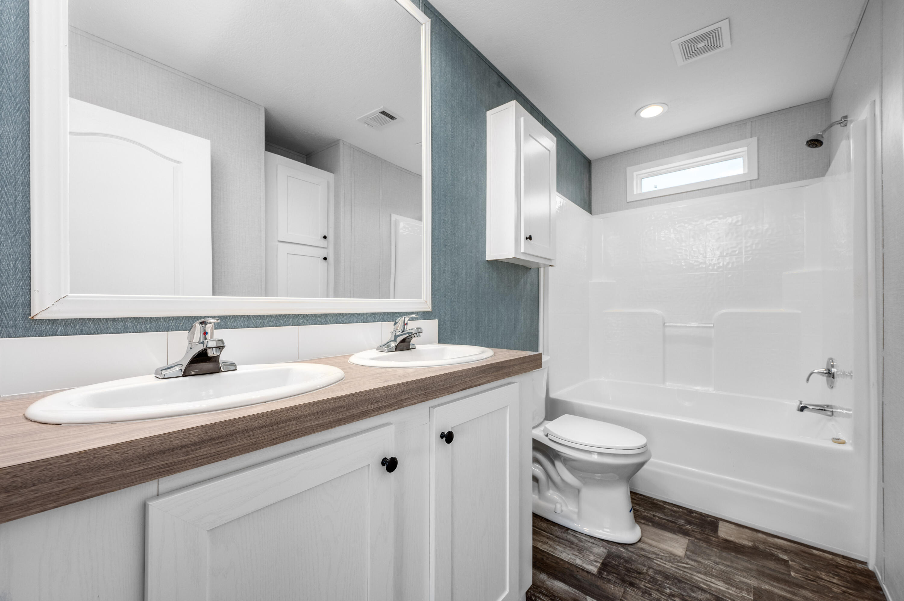 THE PINES - Residential