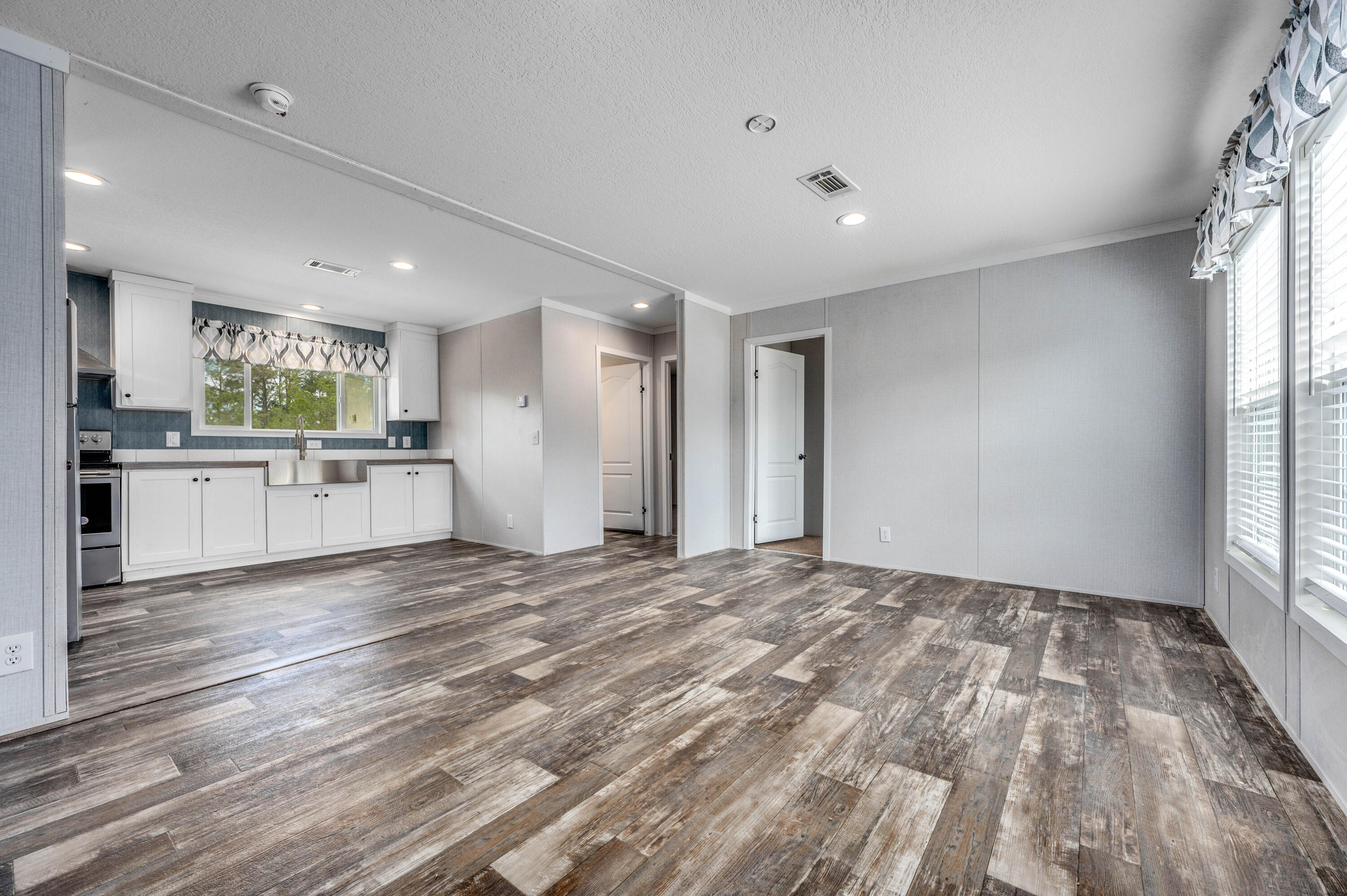 THE PINES - Residential