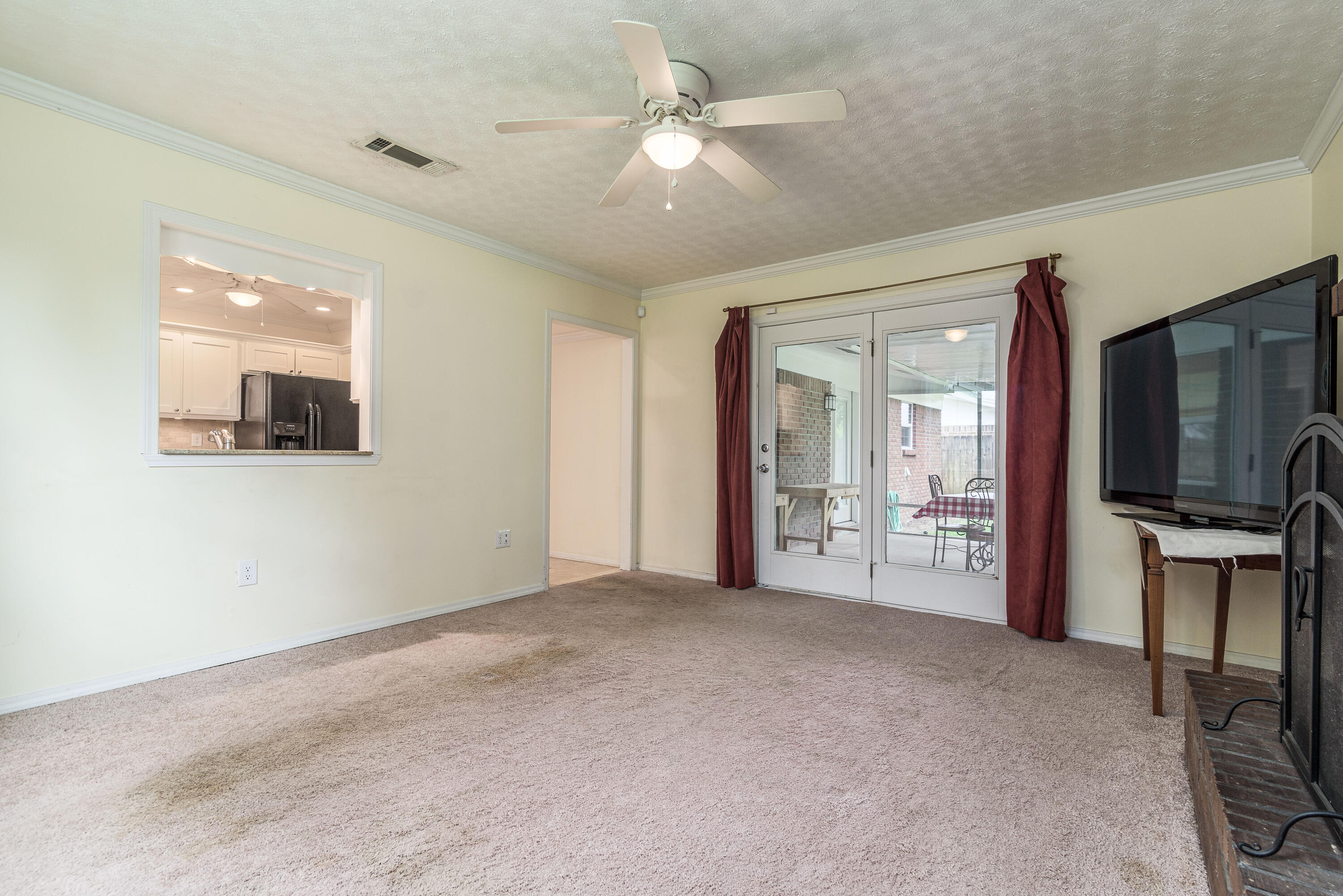 COUNTRY CLUB ESTATES 1ST ADDN - Residential