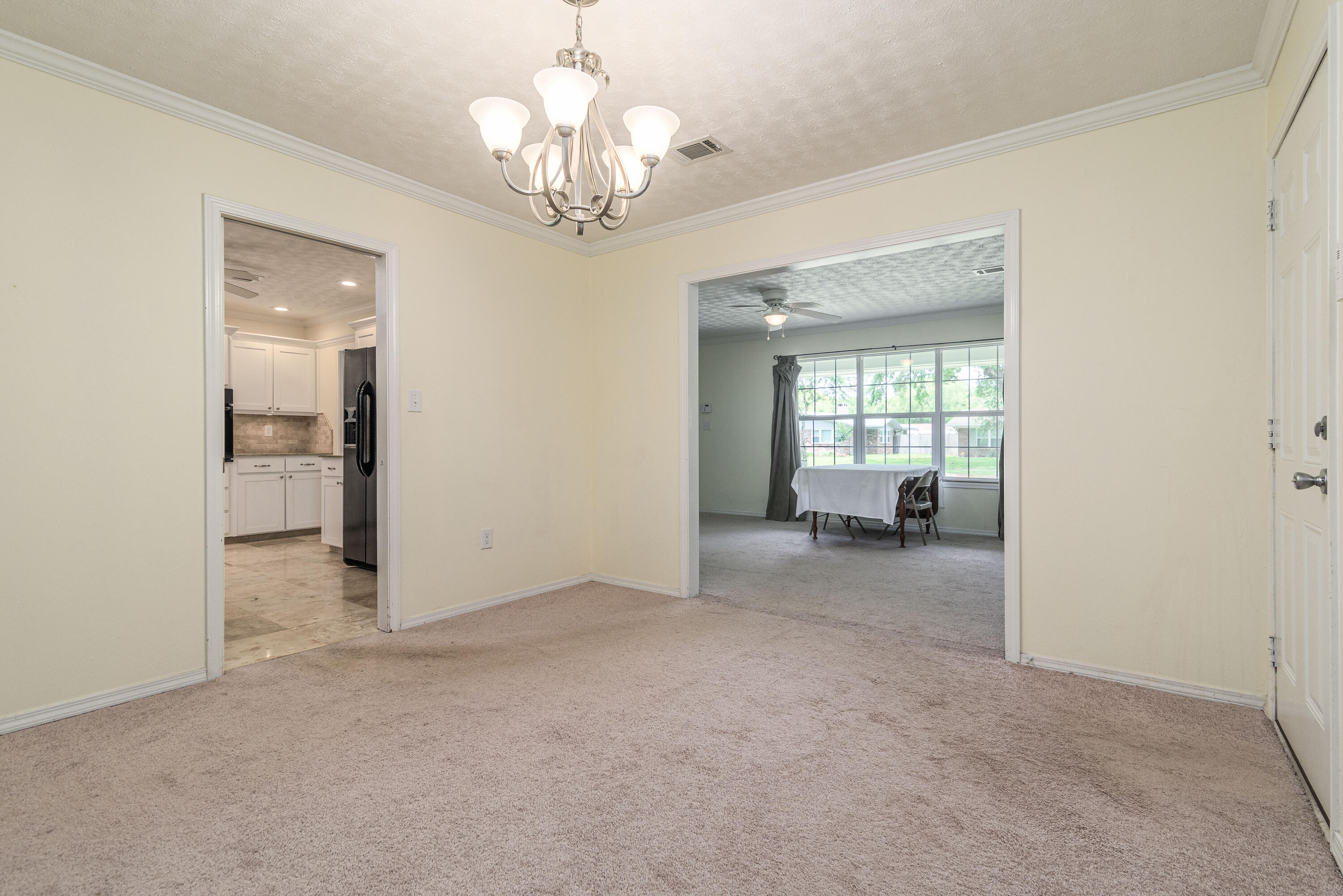 COUNTRY CLUB ESTATES 1ST ADDN - Residential