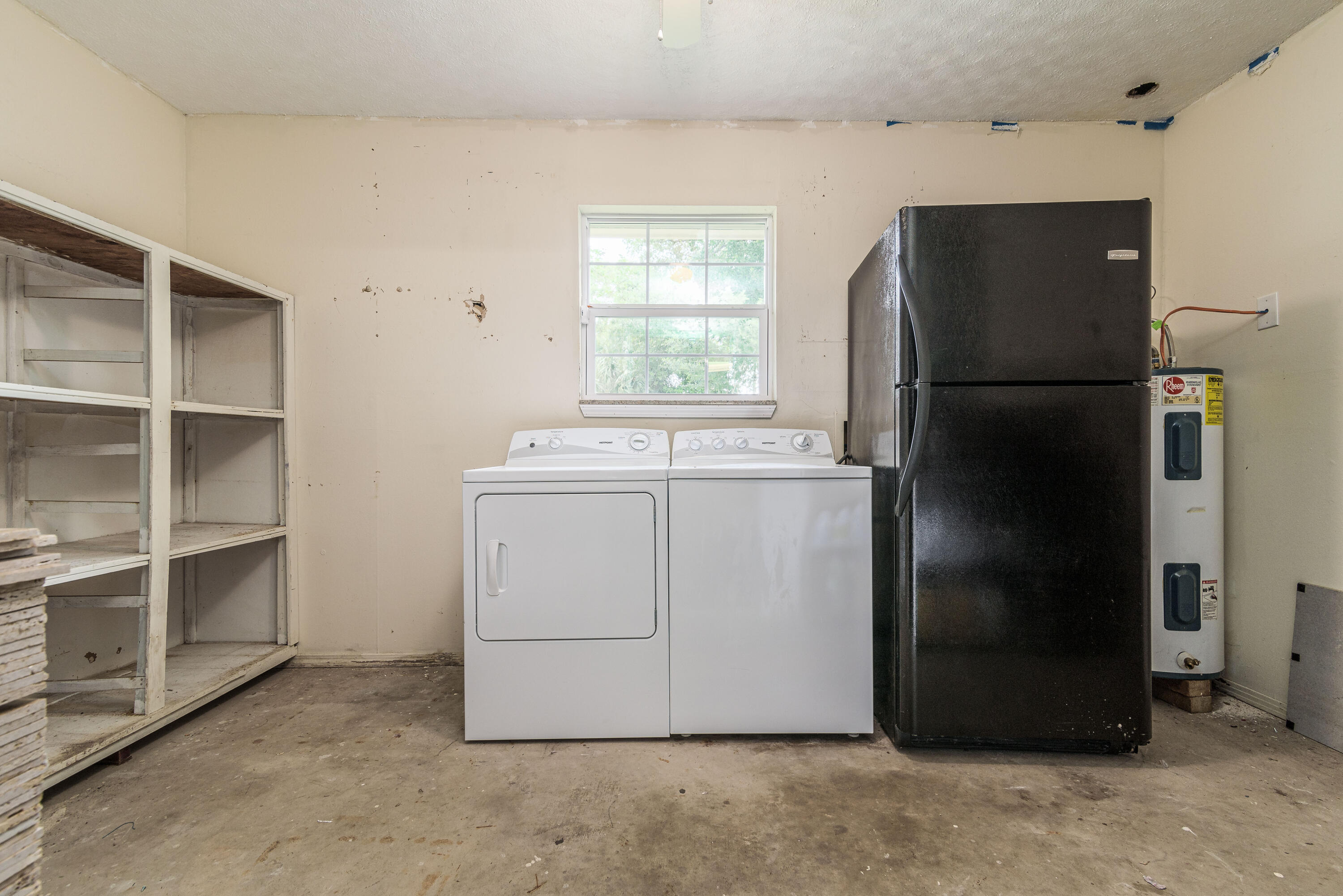 COUNTRY CLUB ESTATES 1ST ADDN - Residential