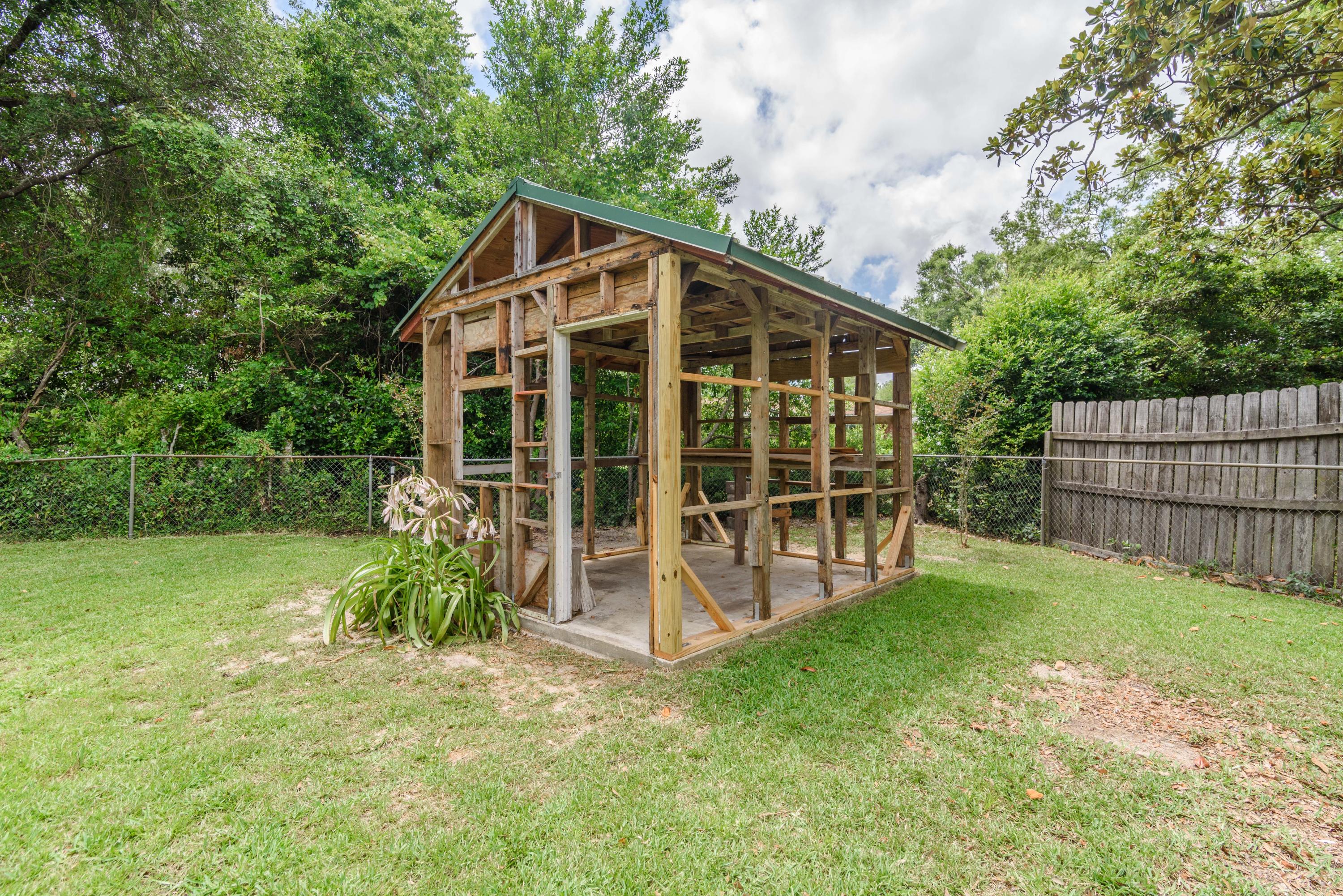 COUNTRY CLUB ESTATES 1ST ADDN - Residential