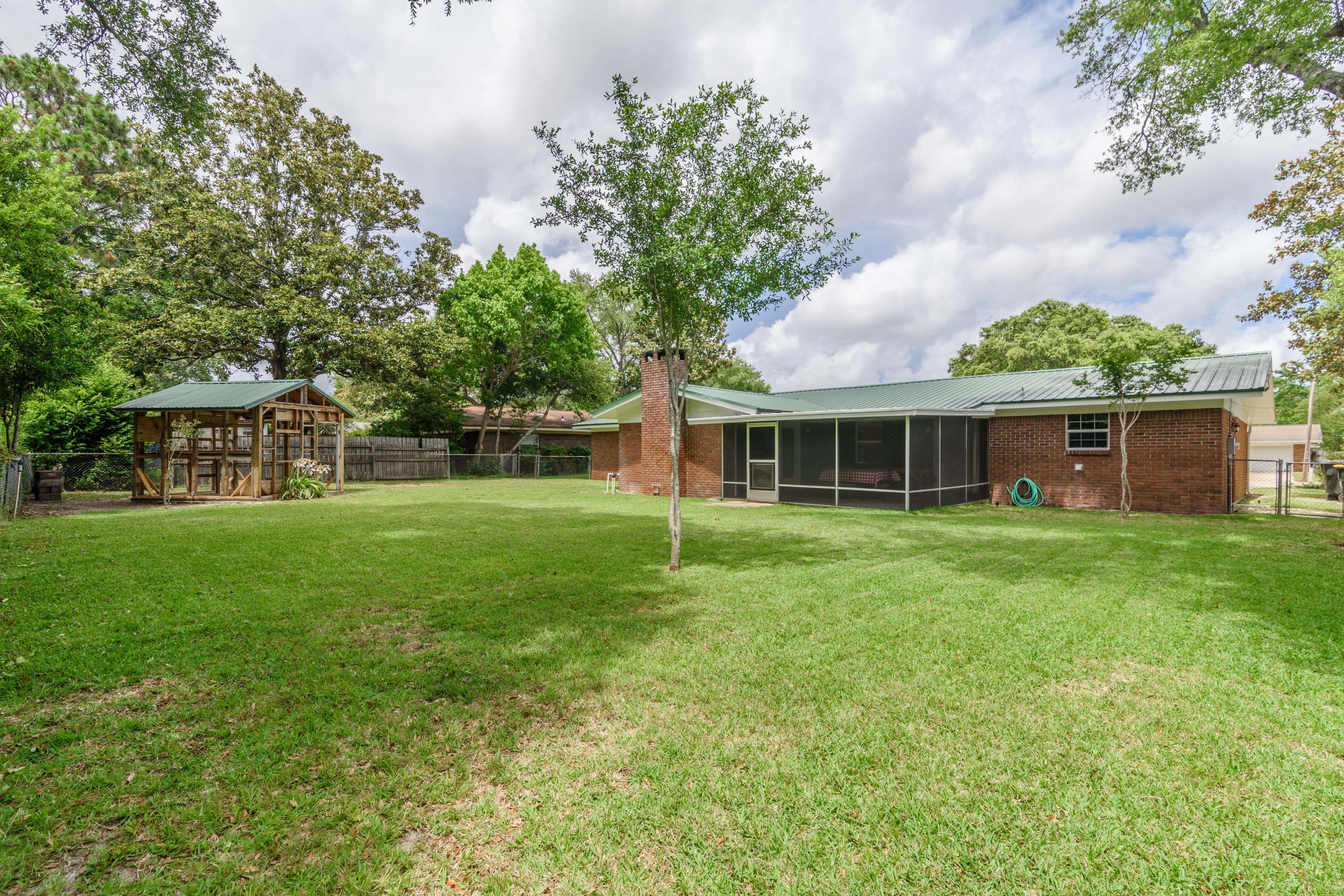 COUNTRY CLUB ESTATES 1ST ADDN - Residential