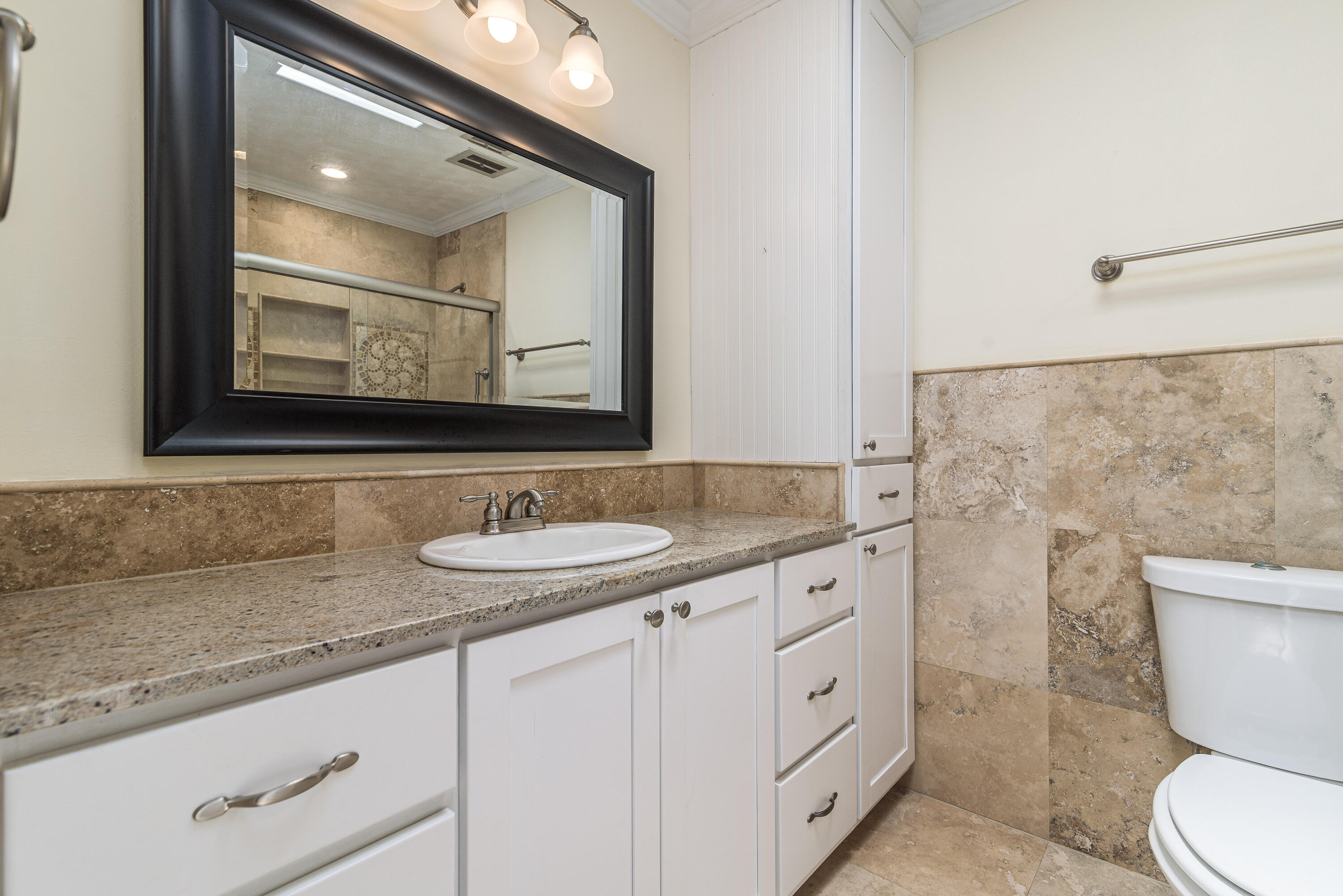 COUNTRY CLUB ESTATES 1ST ADDN - Residential