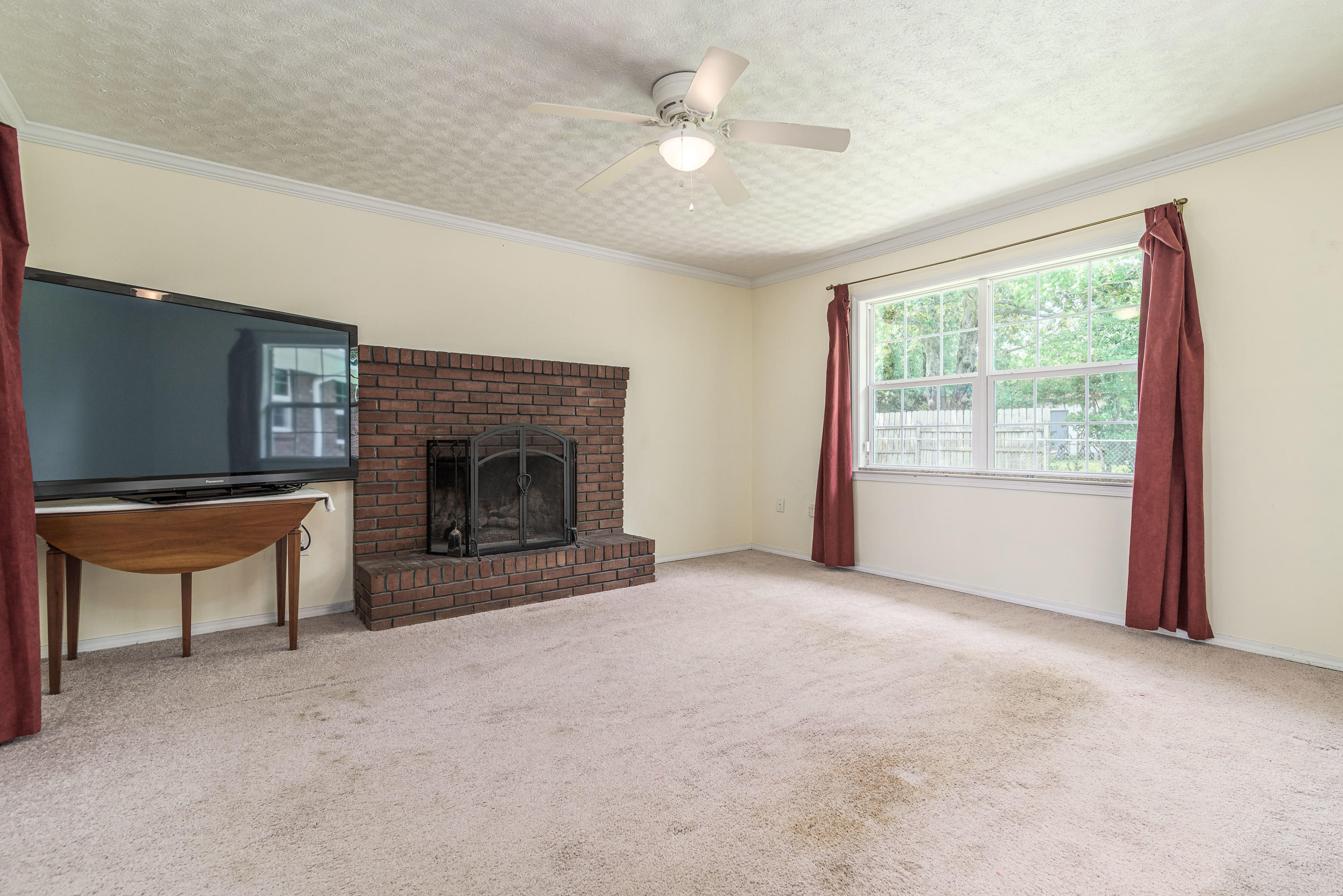 COUNTRY CLUB ESTATES 1ST ADDN - Residential