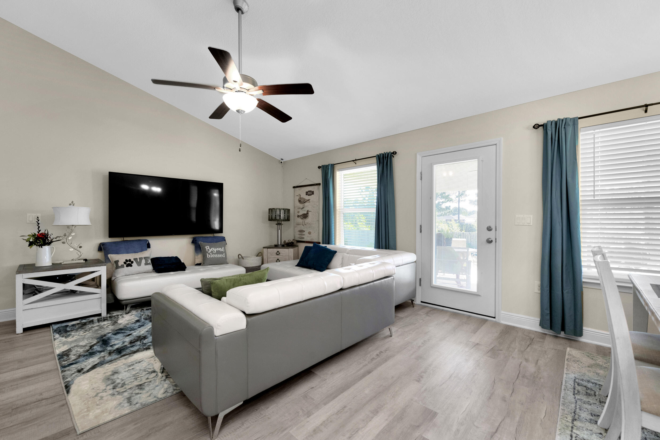 HOLLEY BY THE SEA - Residential