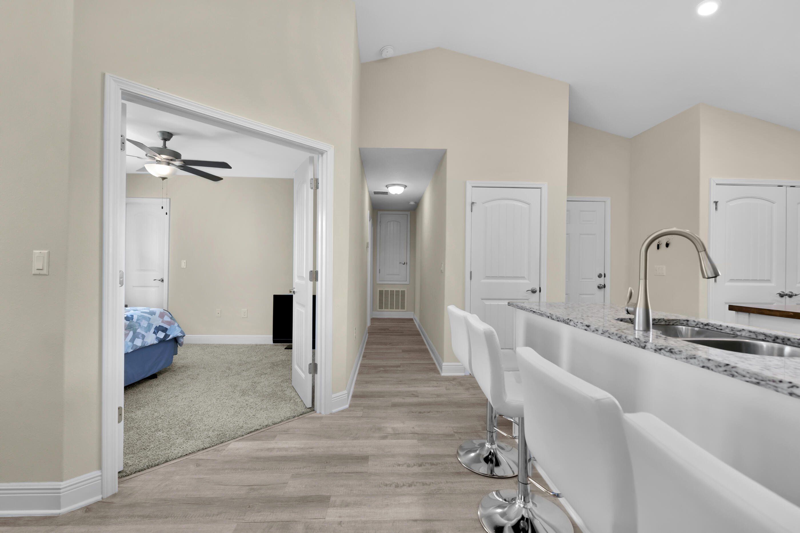 HOLLEY BY THE SEA - Residential