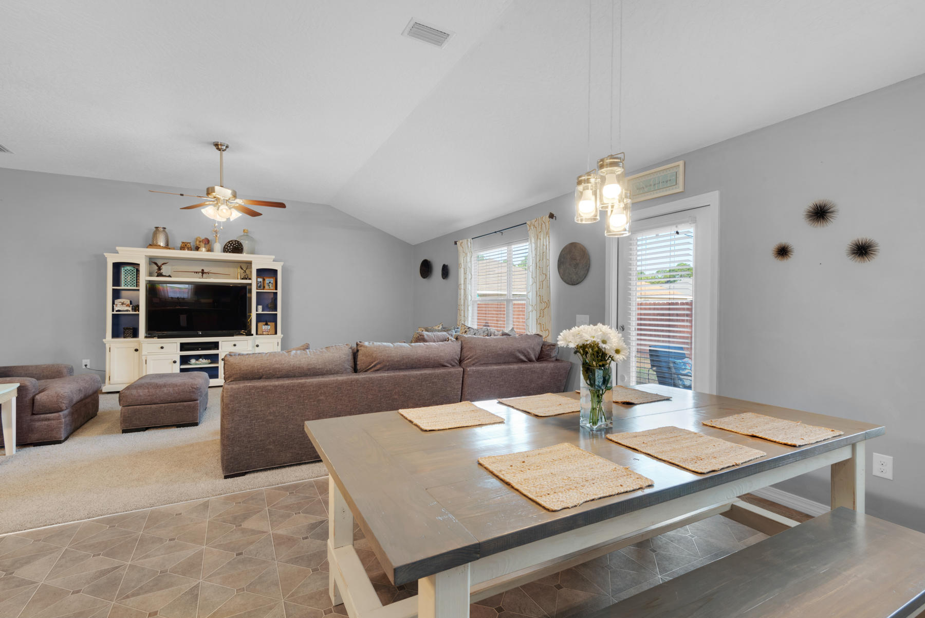 NAVARRE S/D 2ND ADDN - Residential