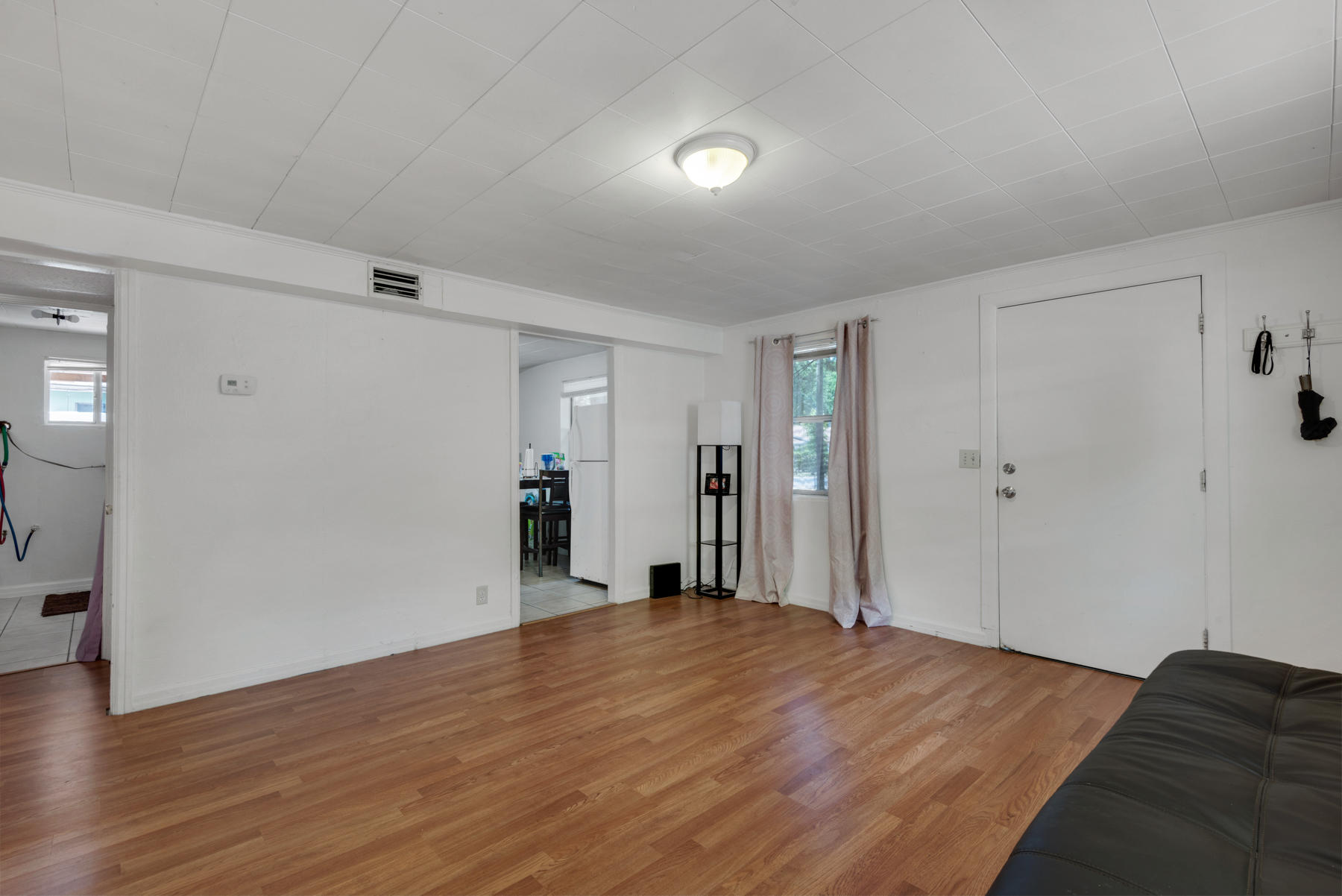 PINEHURST S/D LOT 15 BLK 1 EX E33 FT - Residential