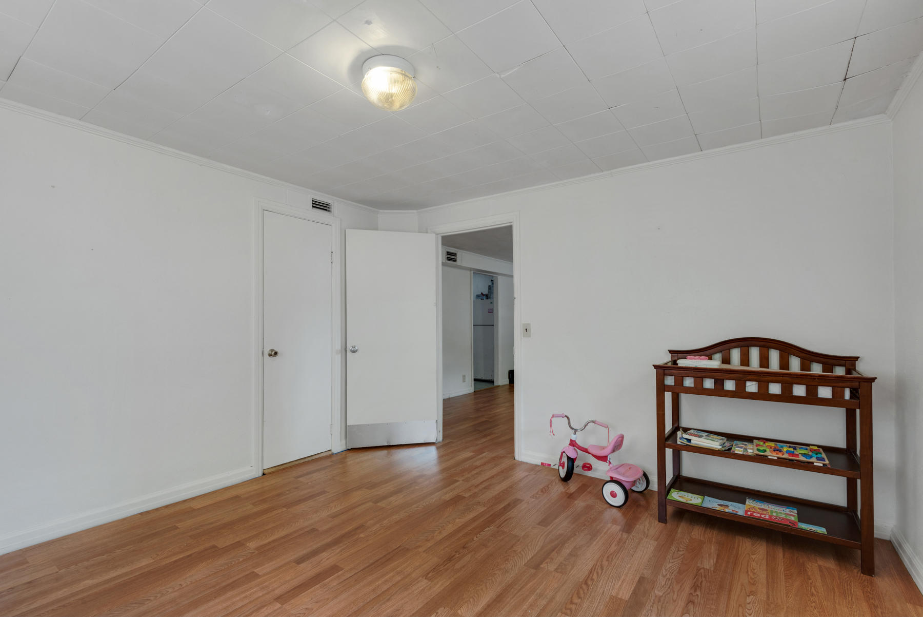 PINEHURST S/D LOT 15 BLK 1 EX E33 FT - Residential